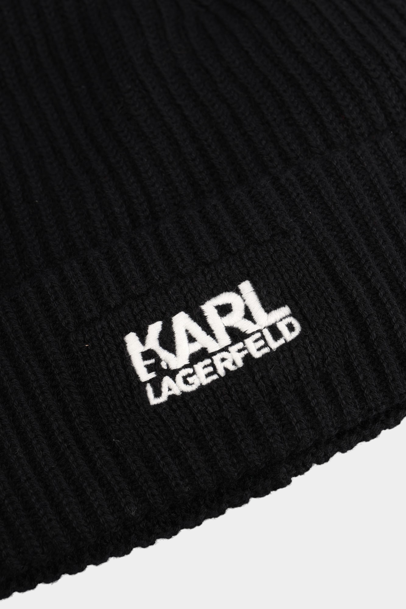 554305_805601 Шапка Karl Lagerfeld Черный