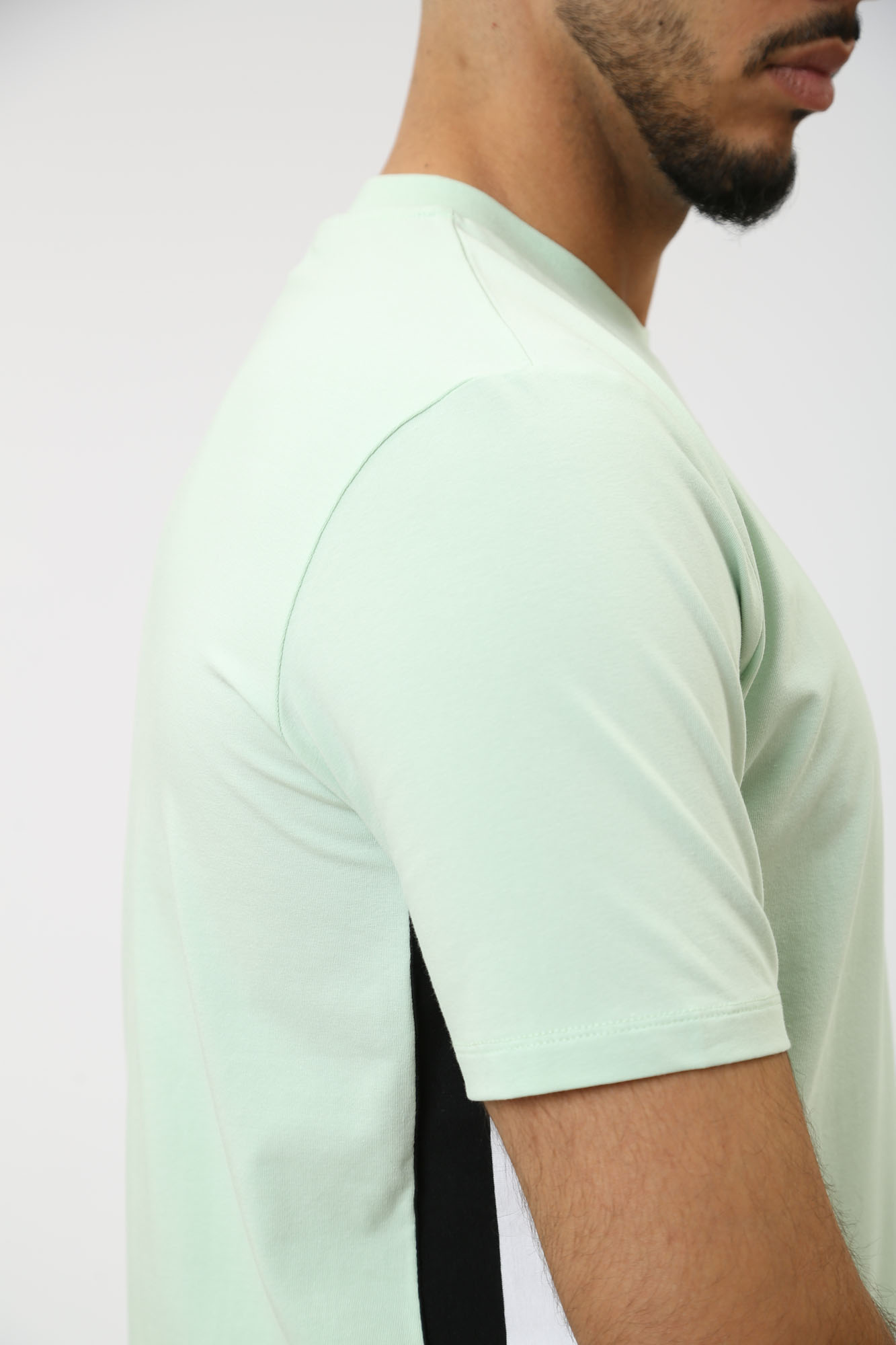 542221_755028 Футболка Karl Lagerfeld Зеленый