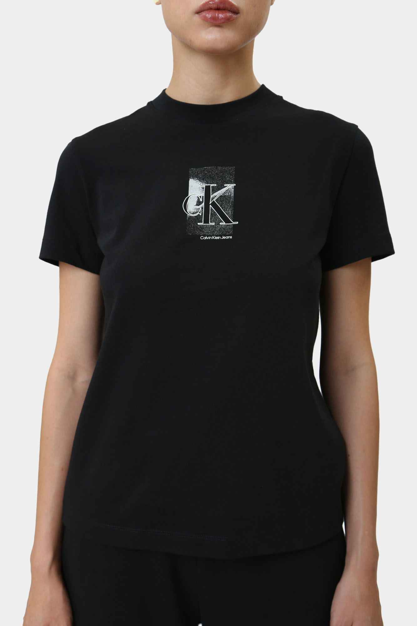 J20J223908 футболка calvin klein jeans 