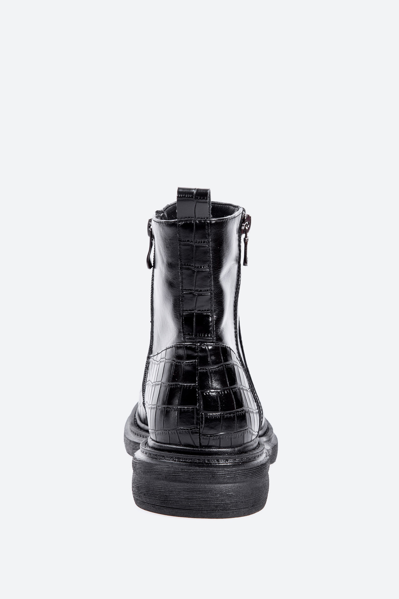 VIC5-77_Y856 Ботинки Marc Cony Черный