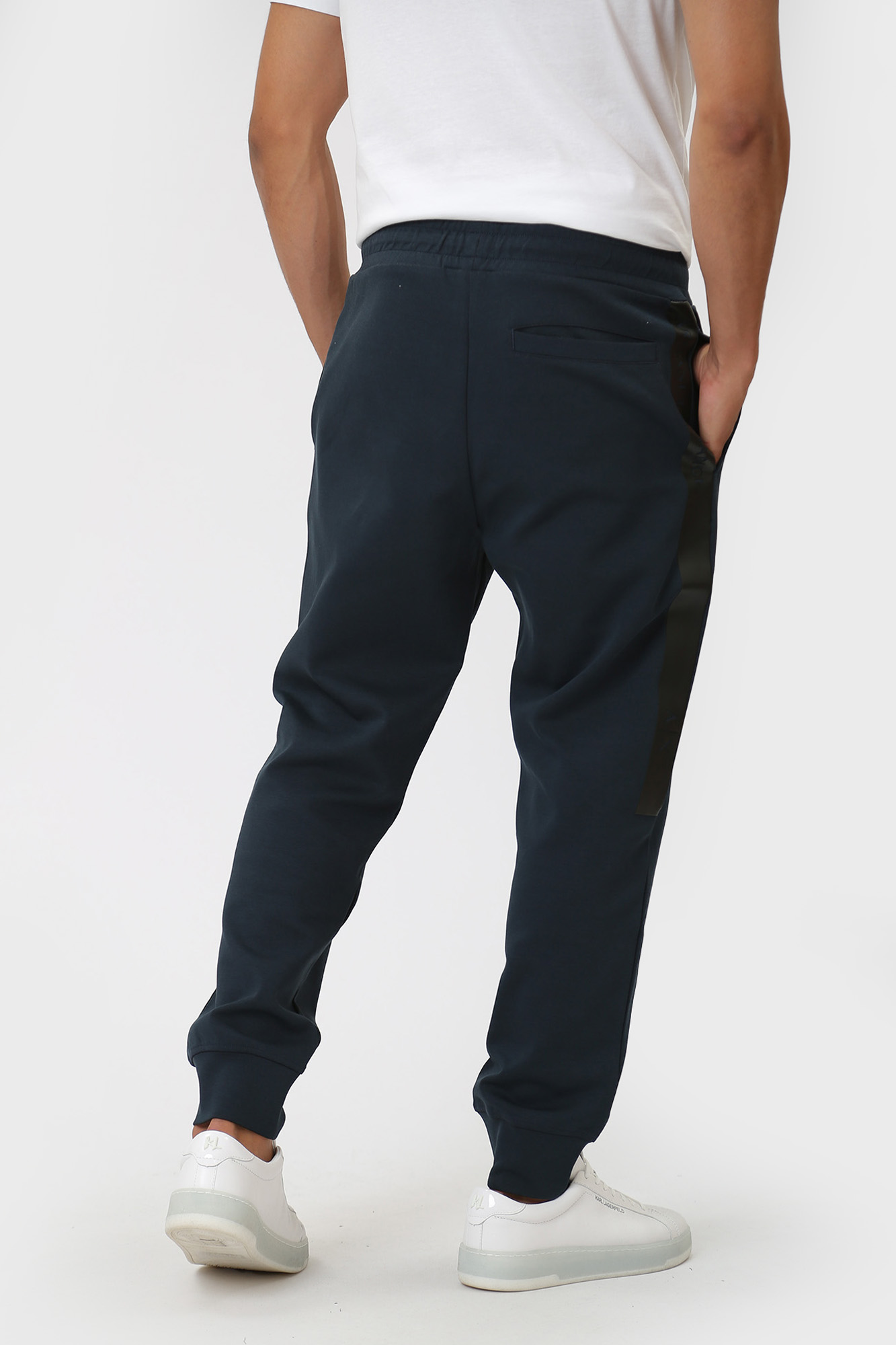 6RZPCA_ZJ9QZ Брюки спортивные Armani Exchange Синий