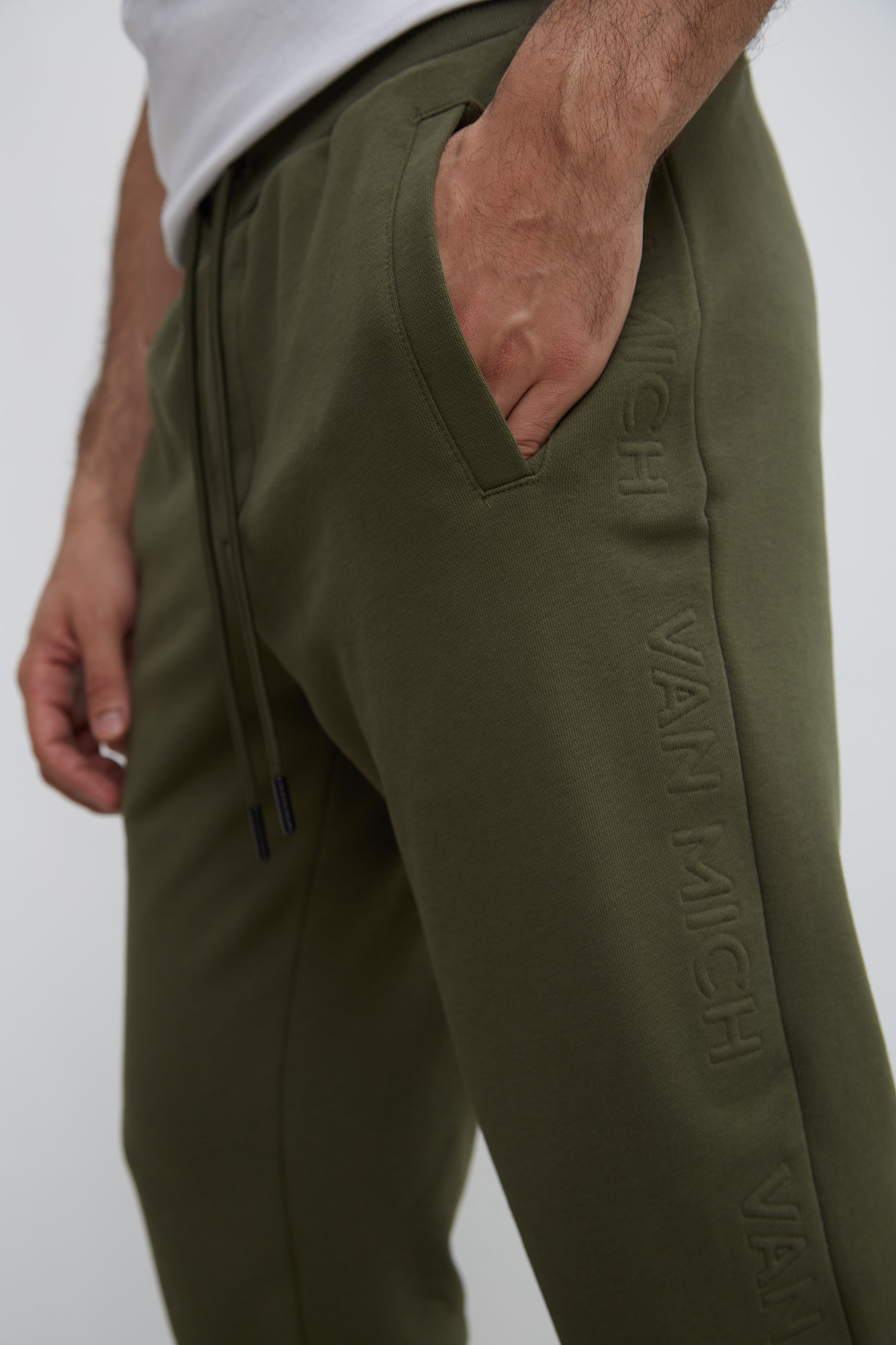 VM-231-20-038 Брюки спортивные Van Mich Хаки