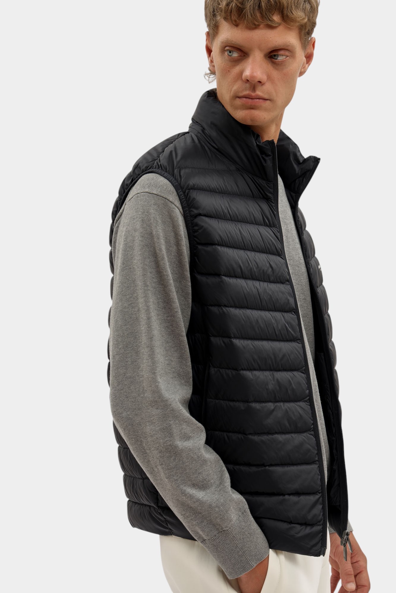 XM001576_AF16927 Жилет утепленный Armani Exchange Синий