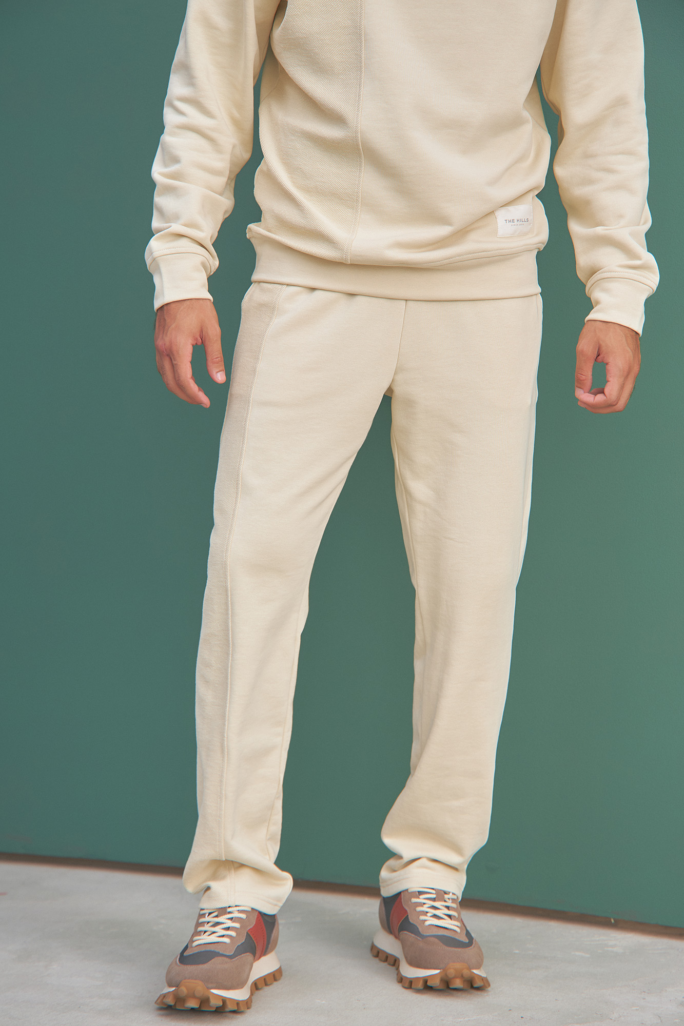 M-232-P-20-0058 Брюки спортивные The Hills Молочный