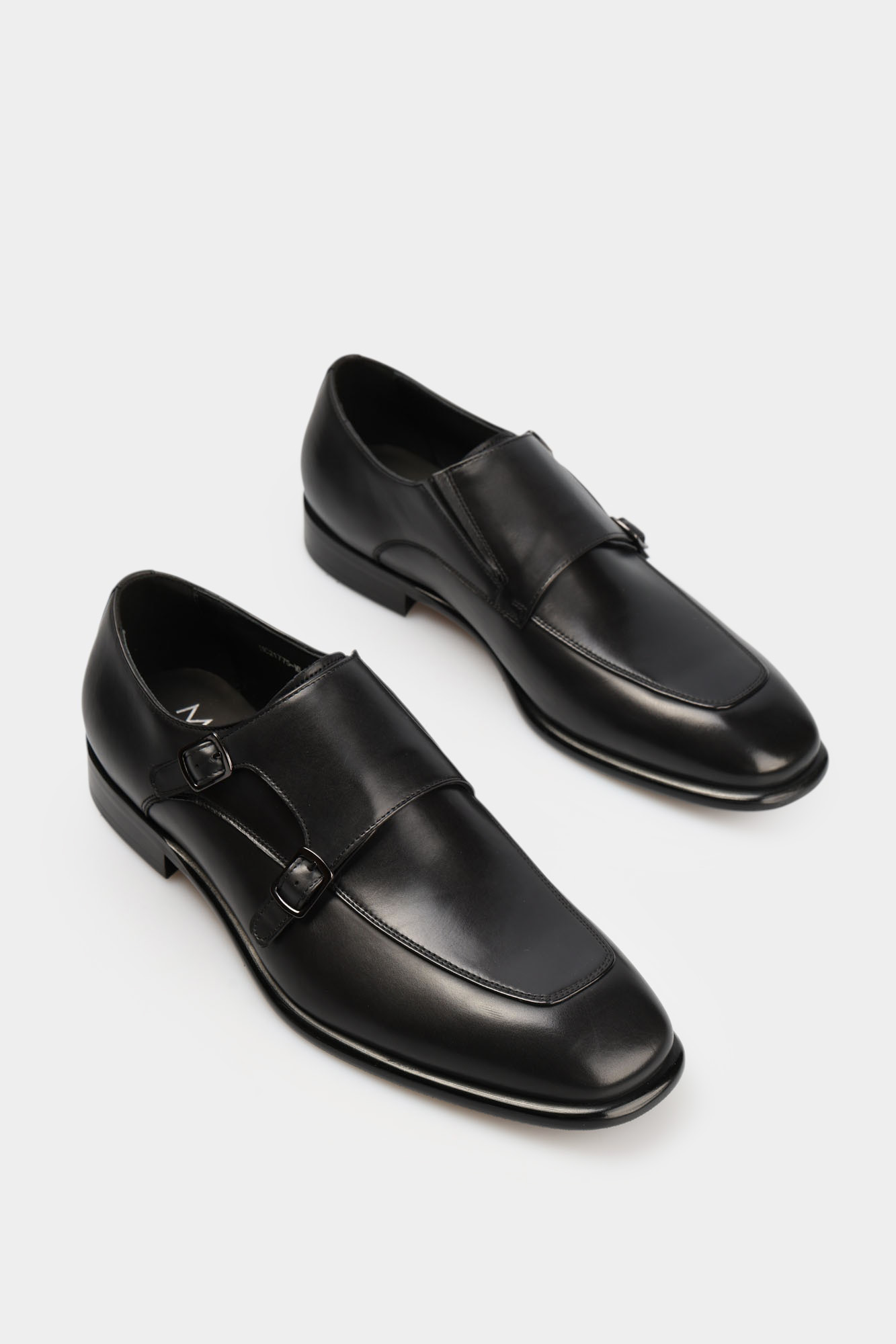 MC21775 Туфли классика Marc Cony Черный