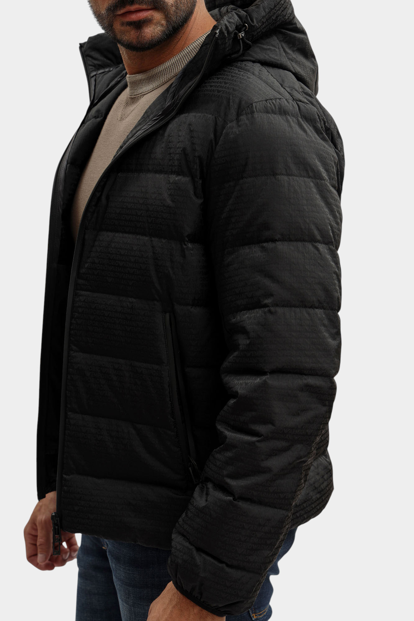 EM003043_ AF15384 Куртка Emporio Armani Черный