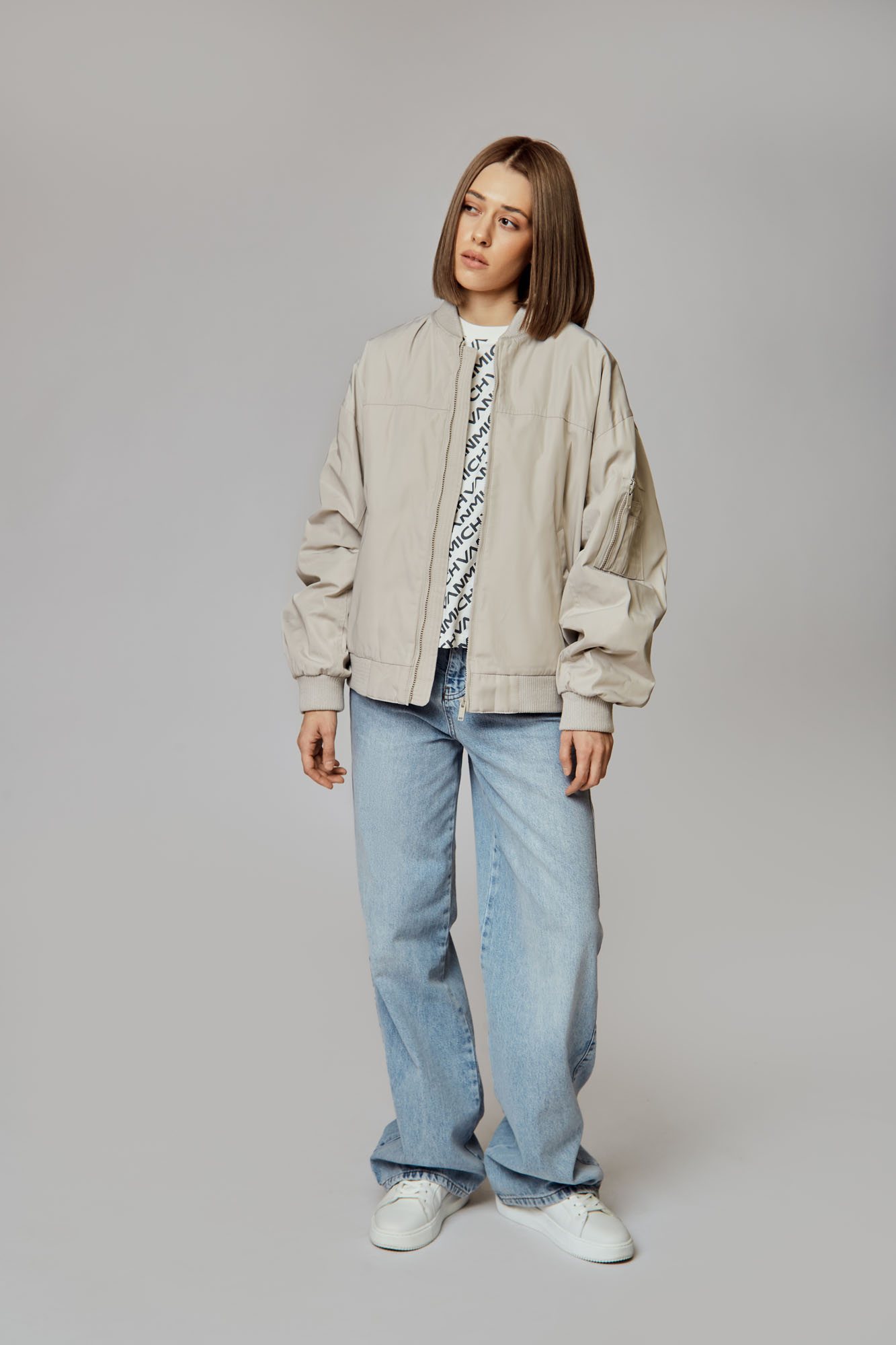 VW-CRI-52-366 бомбер van mich 