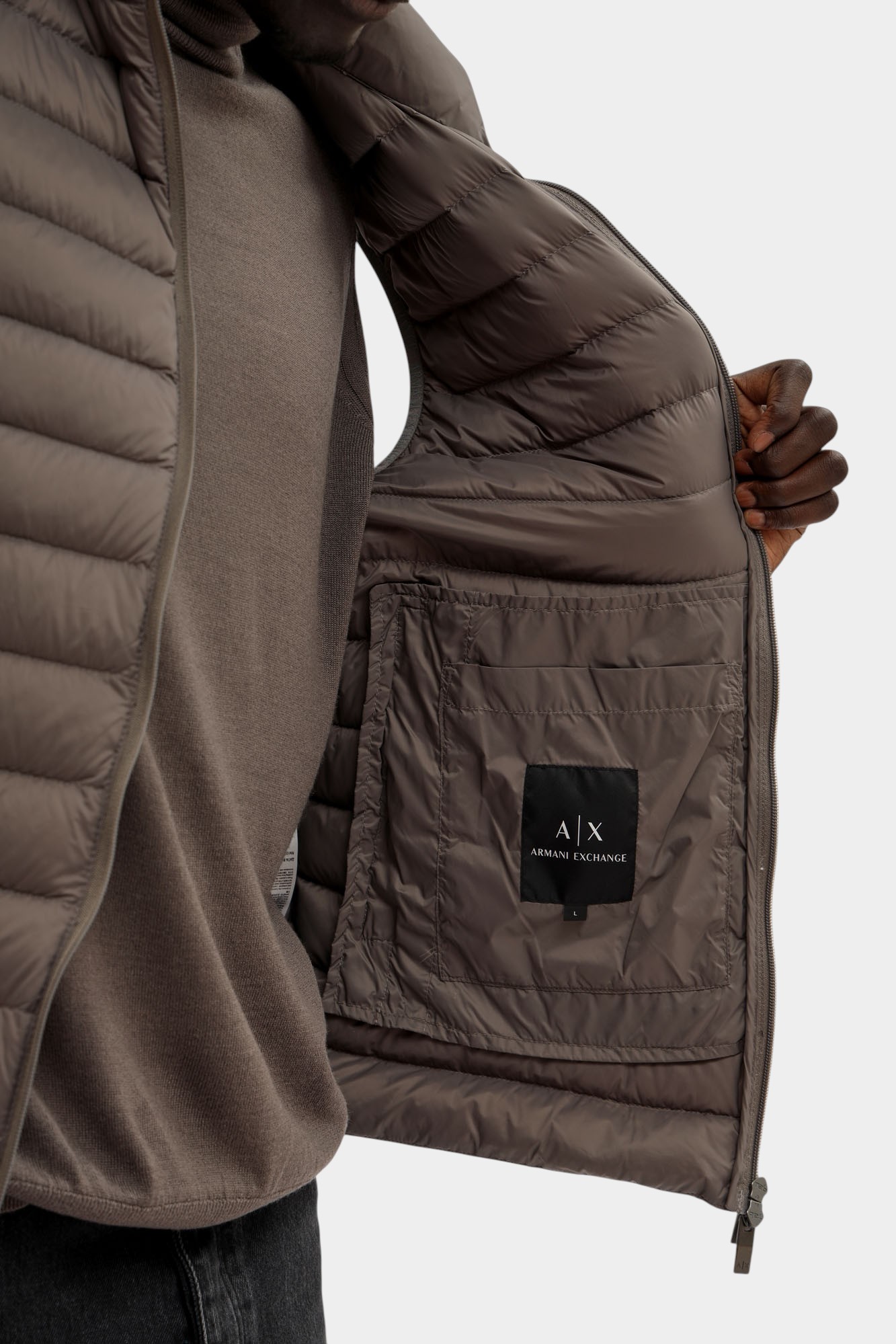 XM001576_AF16927 Жилет утепленный Armani Exchange Серый