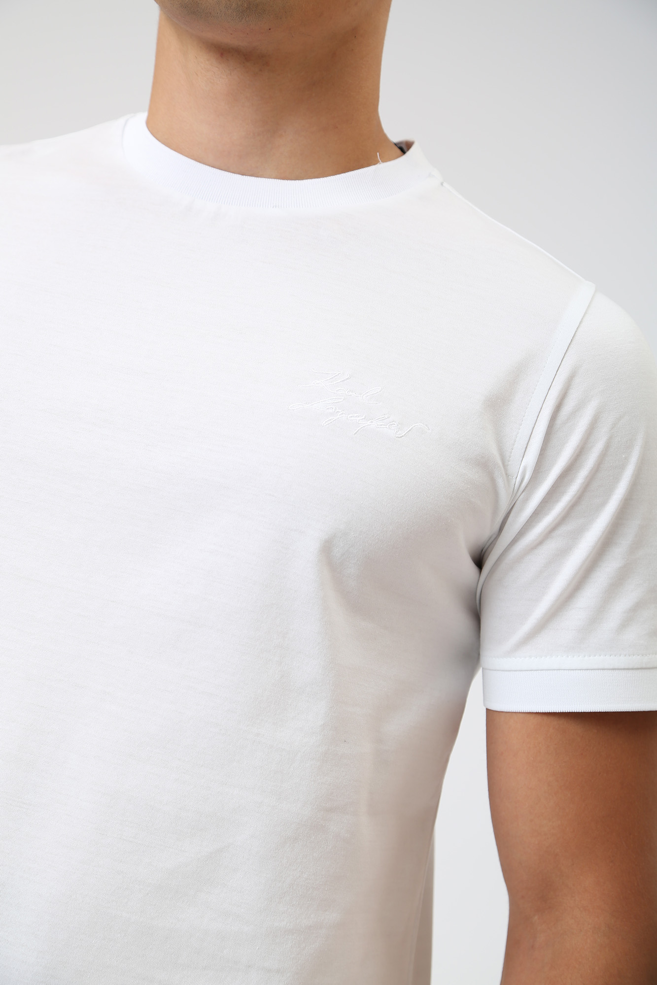 533200_755080 Майка Karl Lagerfeld Белый