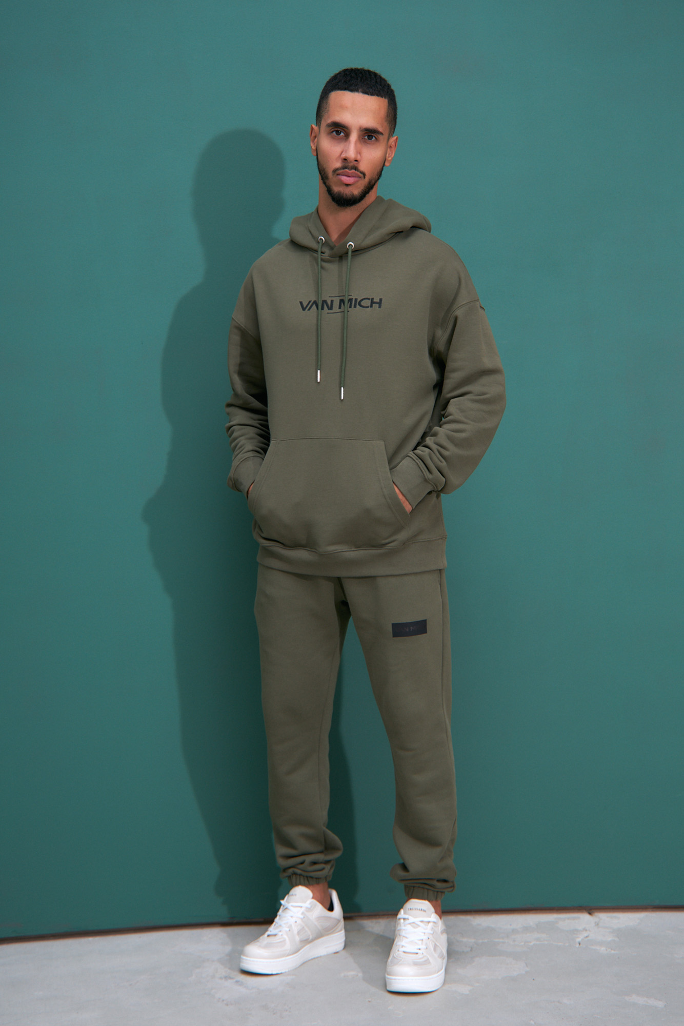 VM-232-20-335 Худи Van Mich Хаки