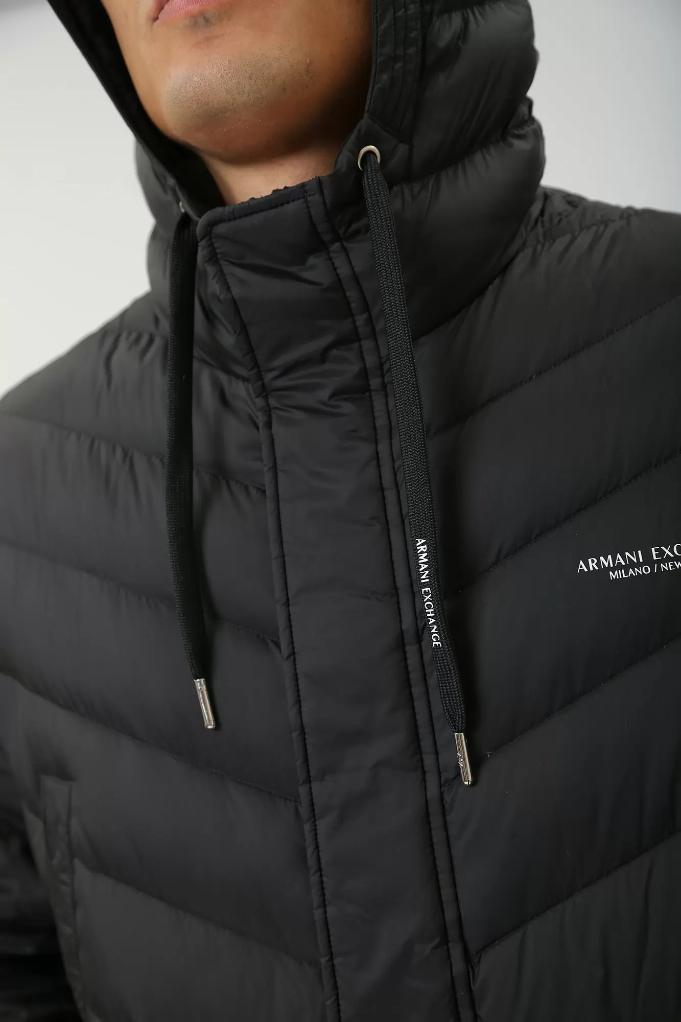 8NZL20_ZNW3Z Пальто пуховое Armani Exchange Черный