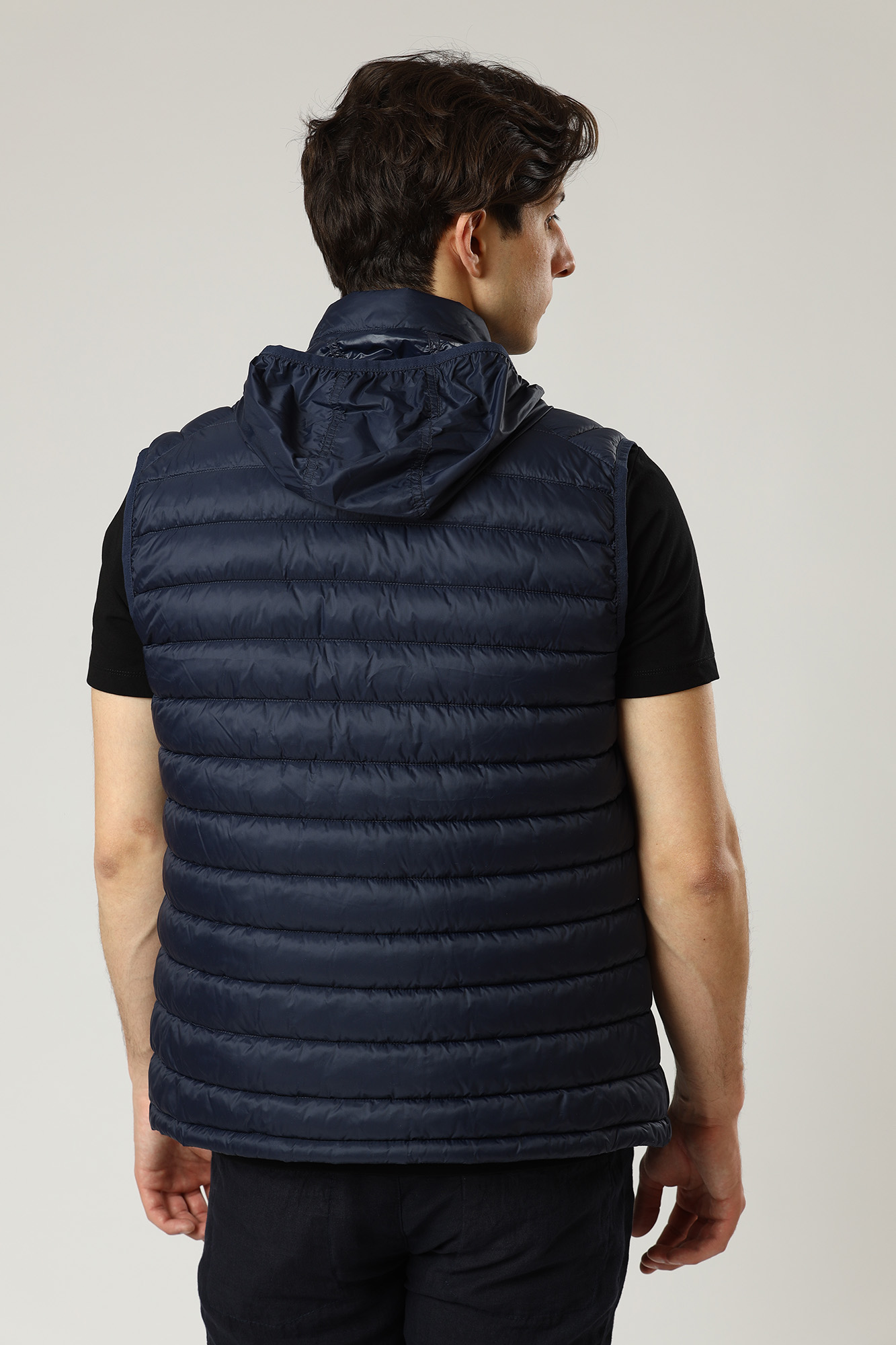 521591_505025 Жилет утепленный Karl Lagerfeld Синий