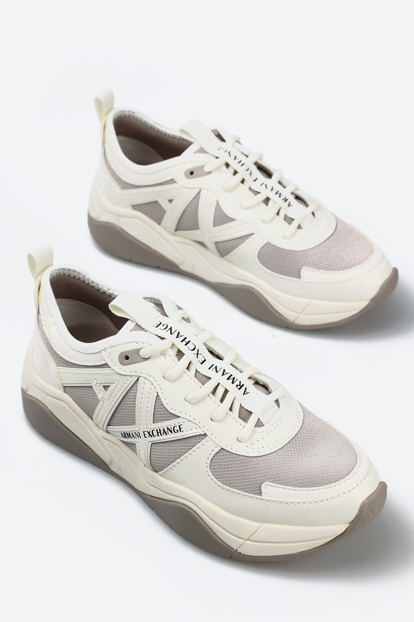 XDX039_XV311 Кроссовки Armani Exchange Белый