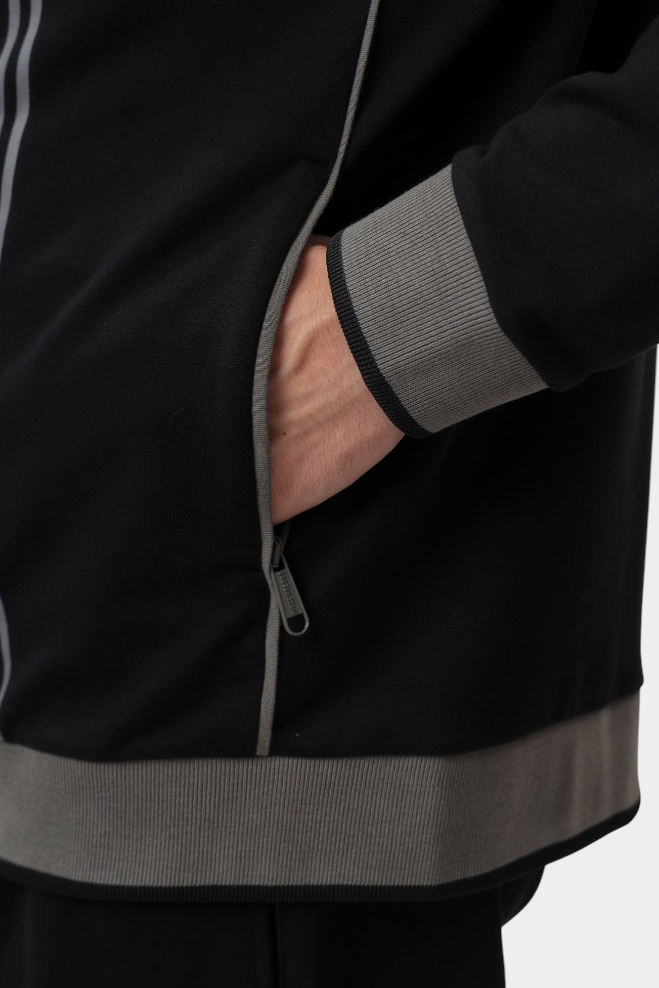 BMF0734 Тректоп Bikkembergs Хаки