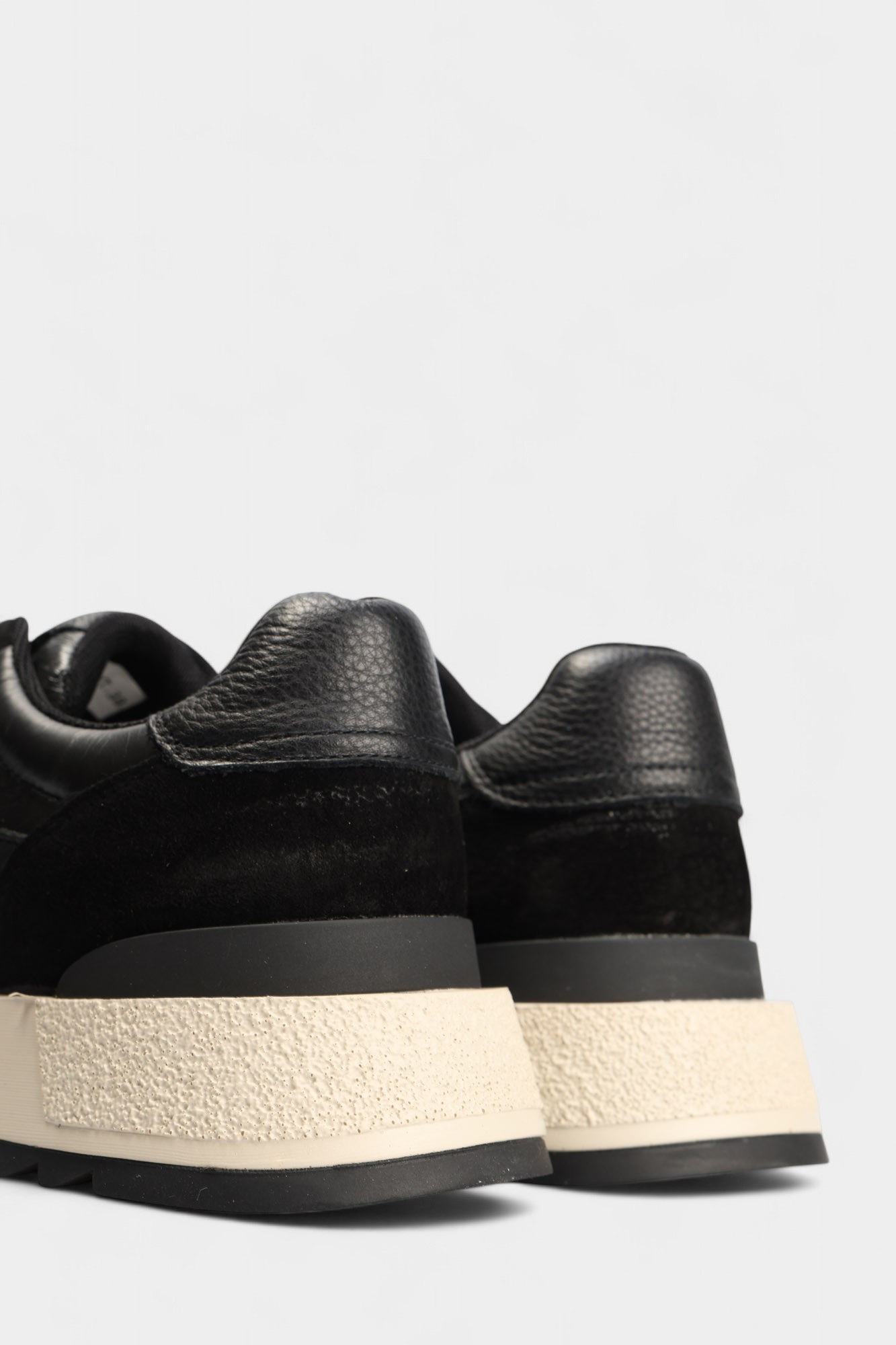 MC21830-WT Кроссовки Marc Cony Черный