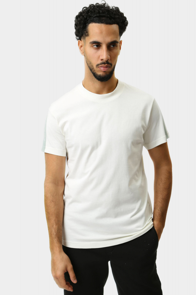 Шорты трикотажные Armani Exchange  Бежевый