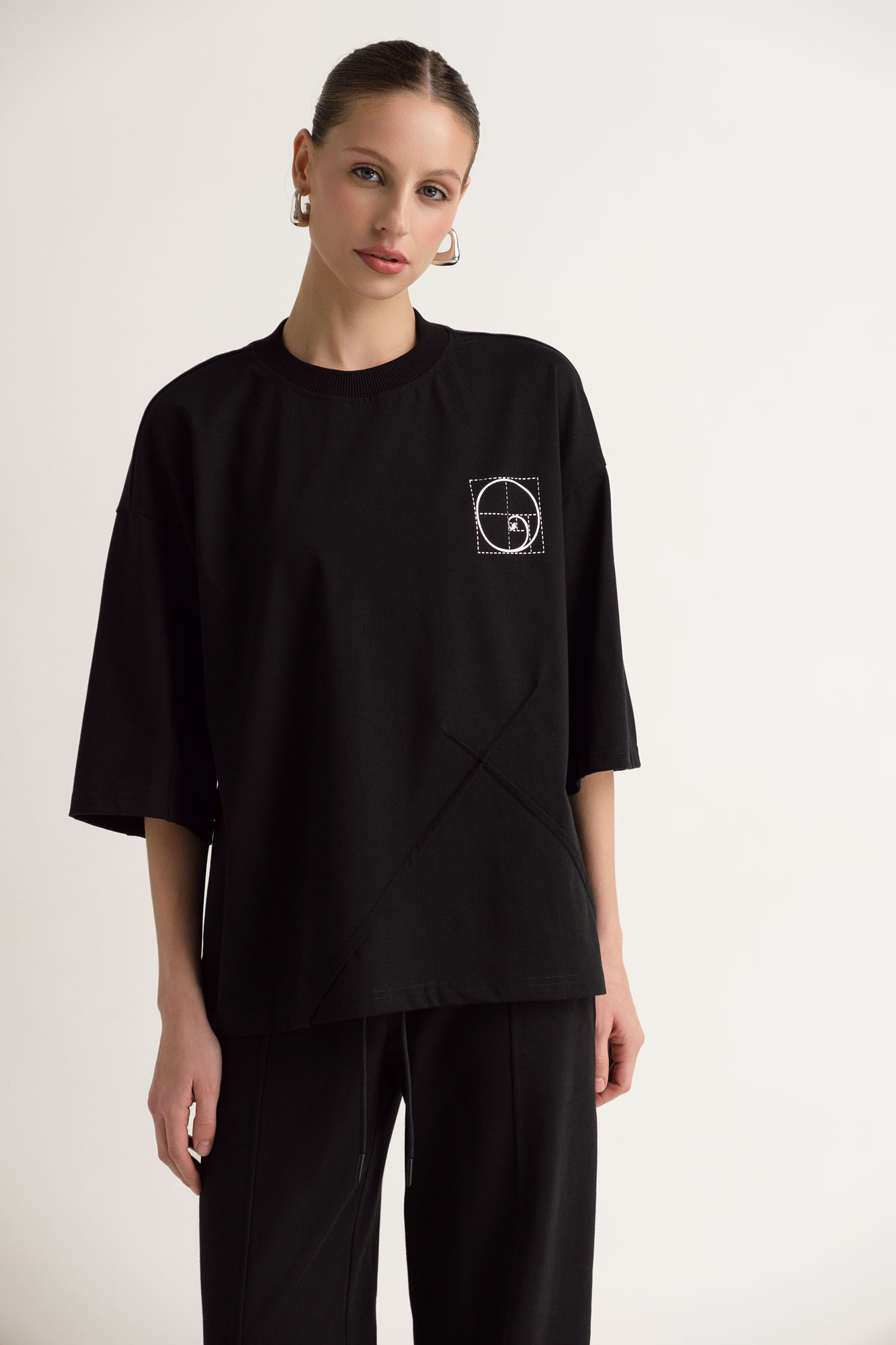 W-242-P-22-0032 футболка the hills 