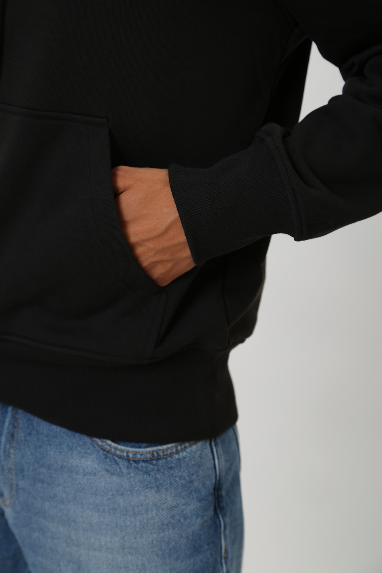 J30J324209 Худи Calvin Klein Jeans  Calvin Klein Jeans Черный