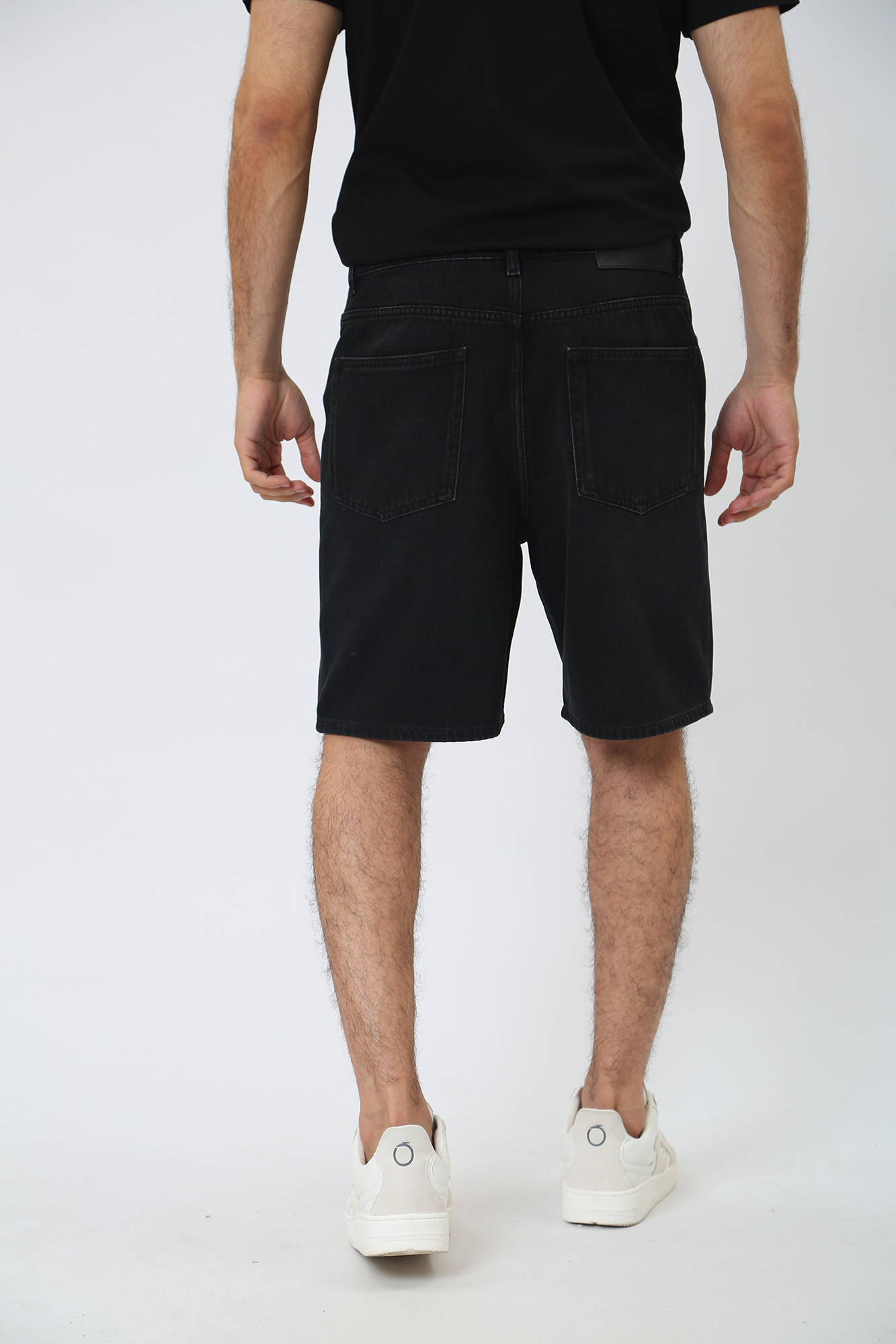 52J00132-1T006232-C-002 Шорты джинсовые Trussardi Черный
