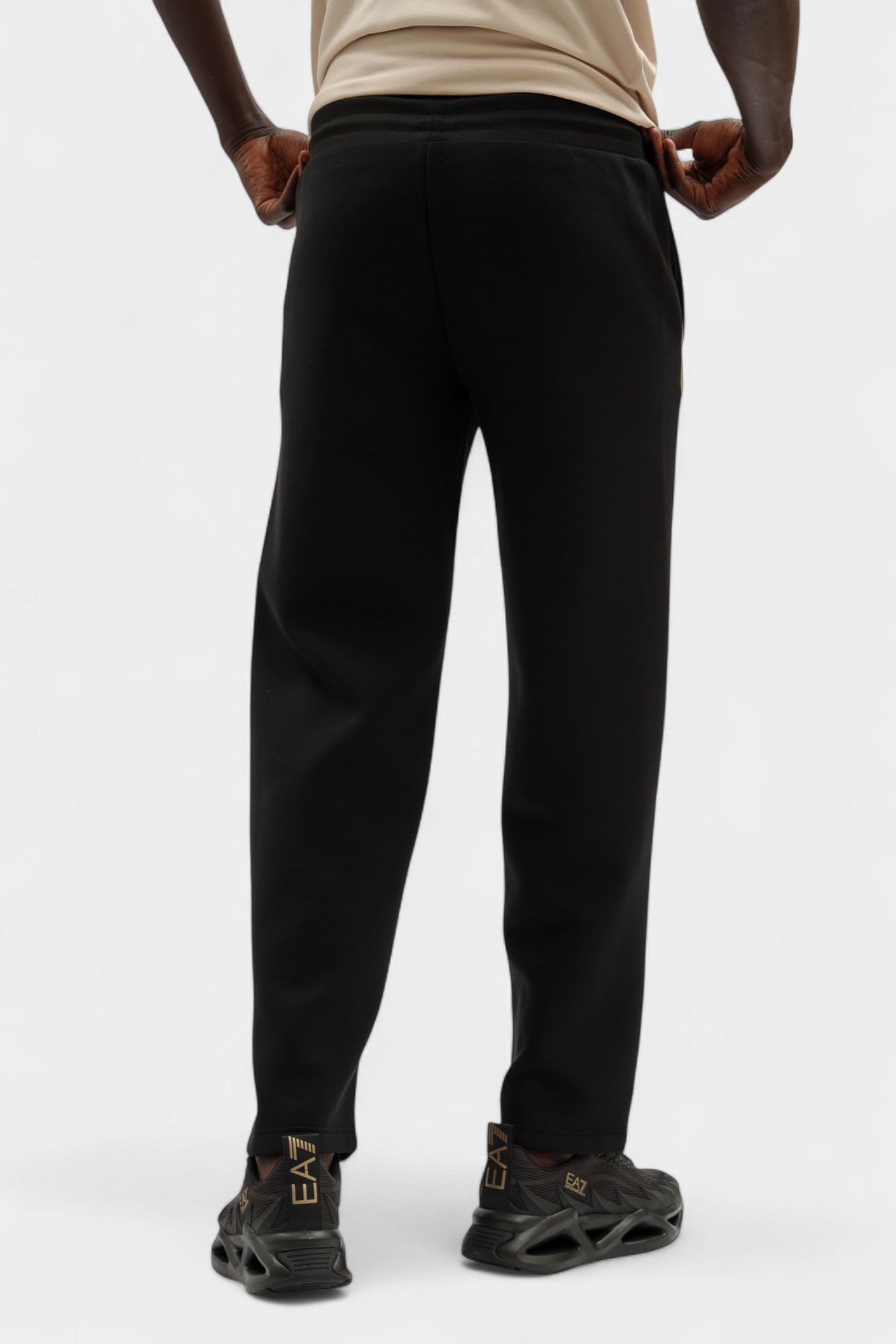 7M000673_AF14146 Брюки спортивные EA7 Черный