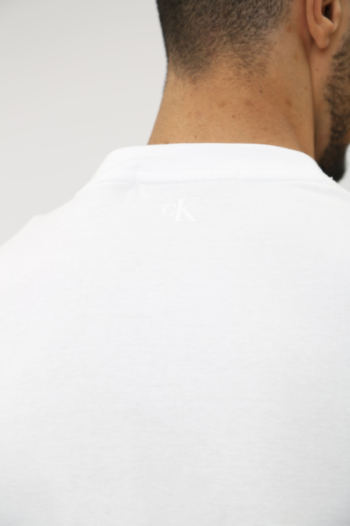 J30J324668 Футболка Calvin Klein Jeans Белый