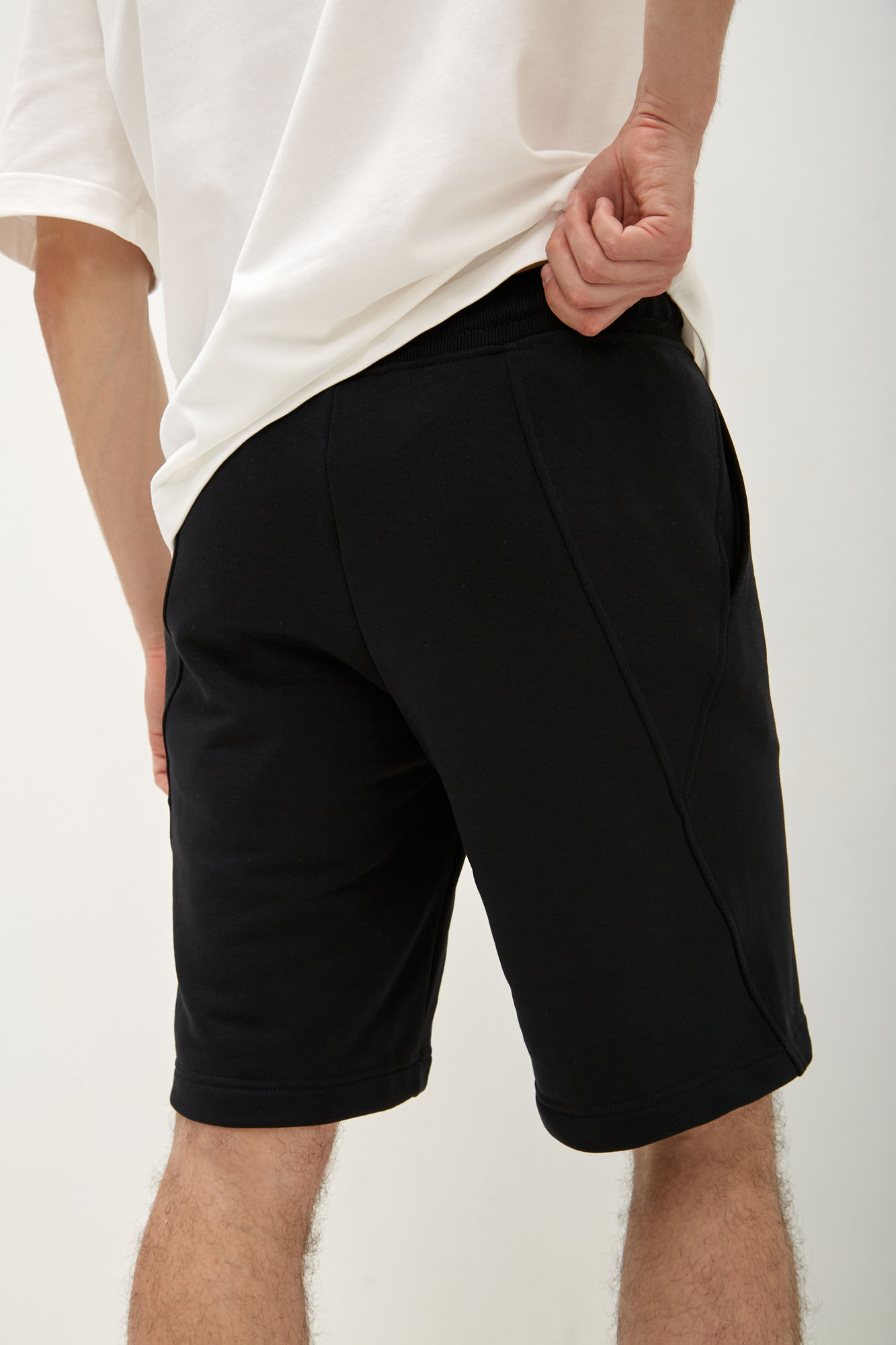 M-241-P-20-0087 Шорты The Hills Черный