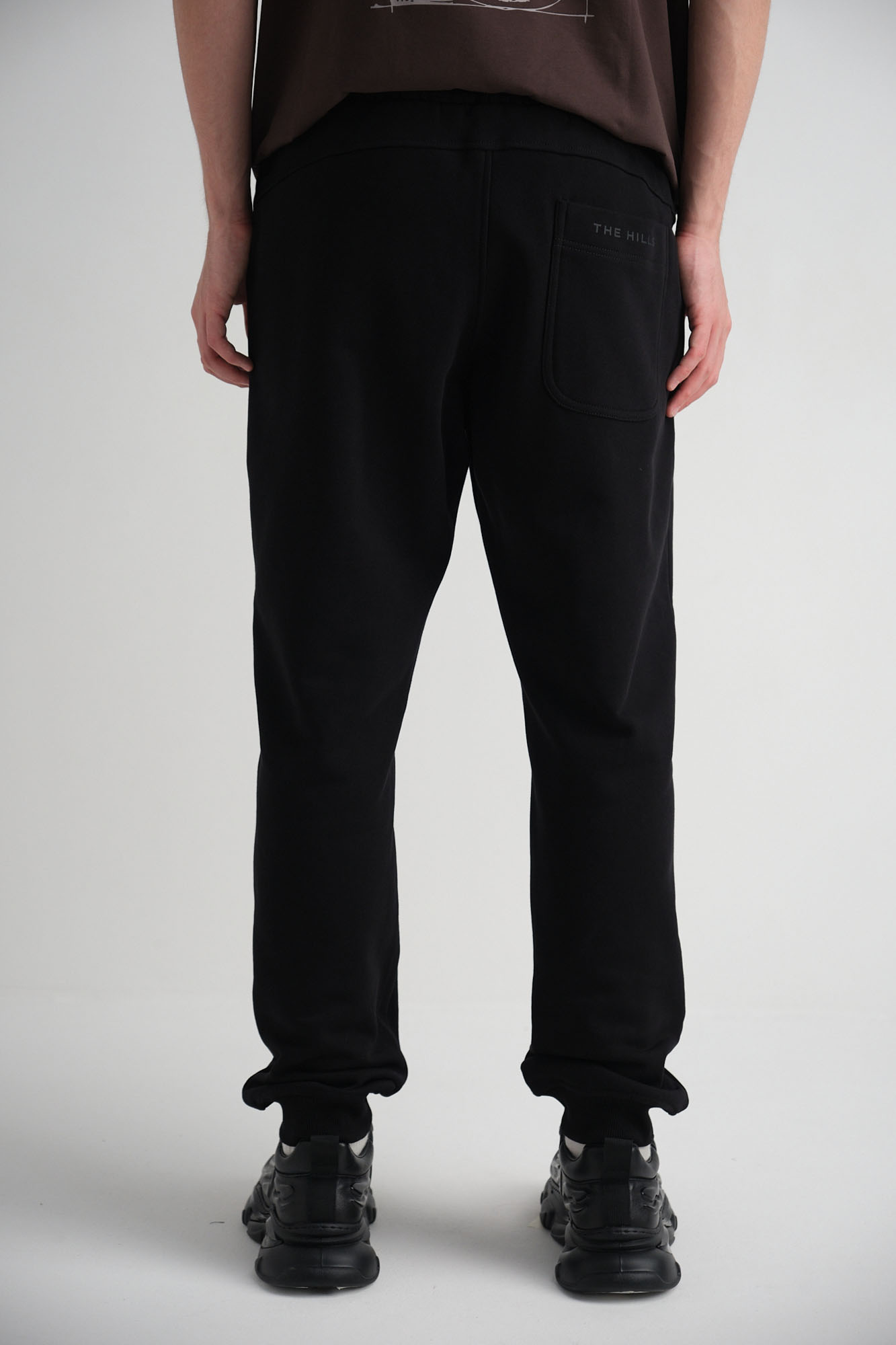 M-242-P-20-0016 Брюки спортивные The Hills Черный