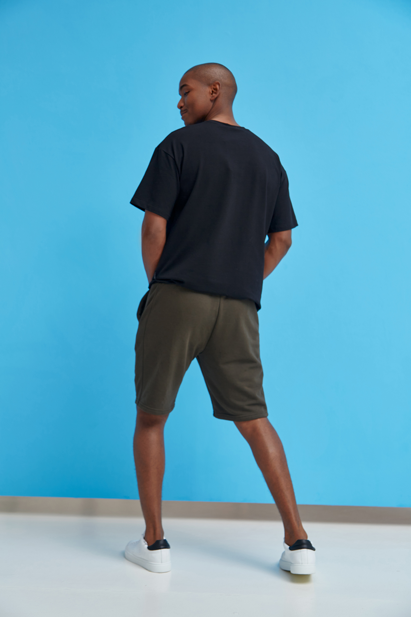 M-221-20-3399 Шорты The Hills Хаки