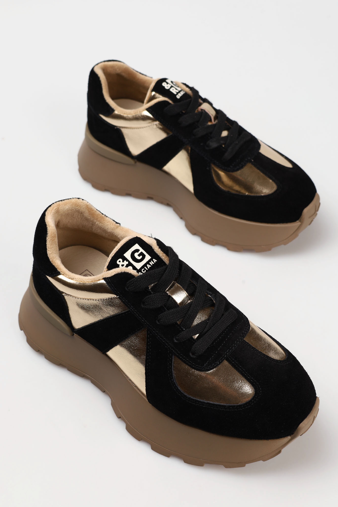 S8-830 Кроссовки Graciana Черный