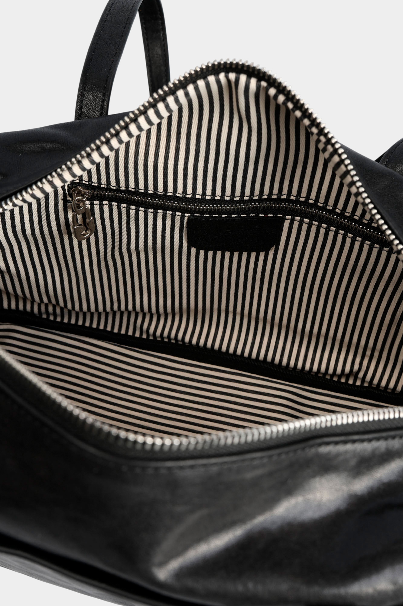 115-834-11-4 Сумка Marc Cony Черный