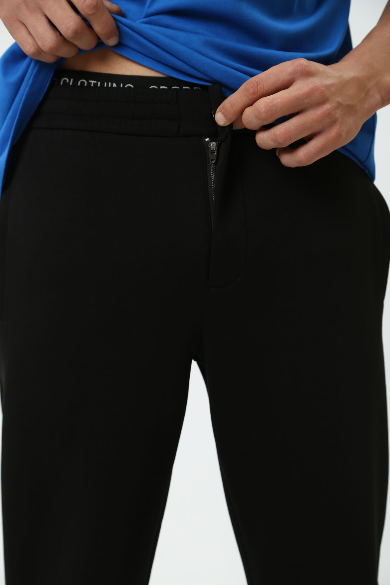 6DZPHE_ZJZGZ Брюки спортивные Armani Exchange Черный