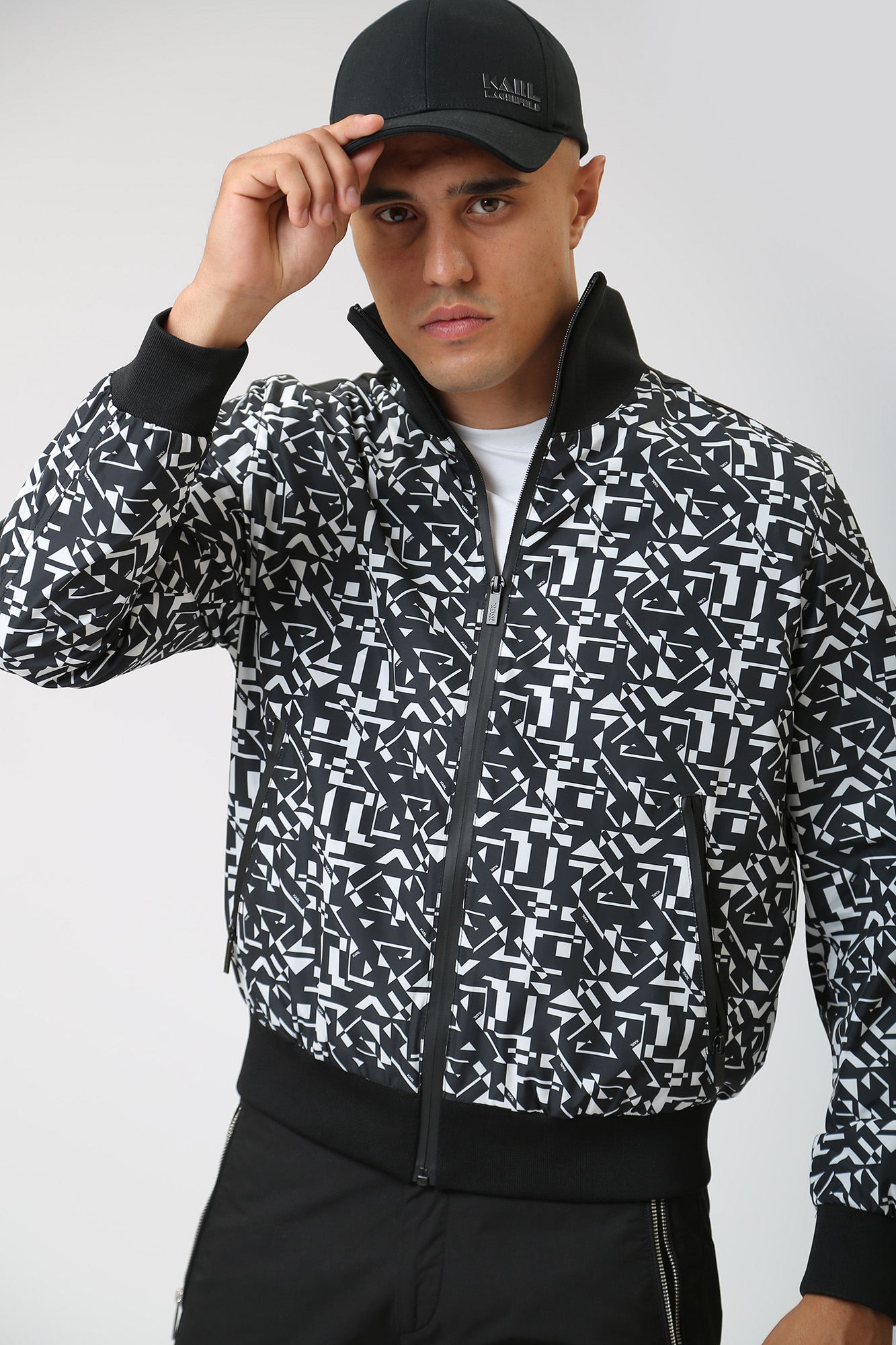 533500_505087 Бомбер Karl Lagerfeld Черный