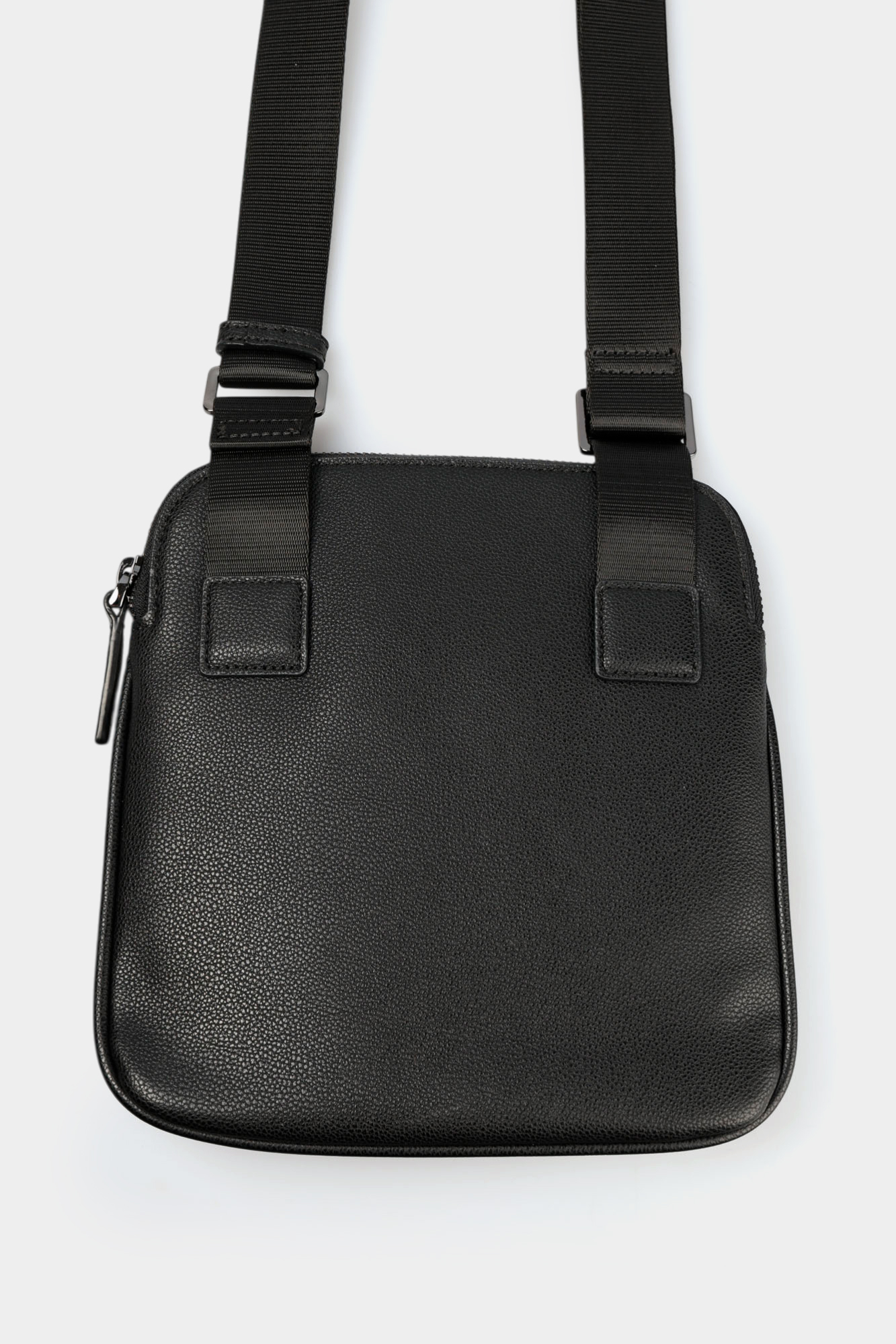 XM002586_AF22651 Сумка Armani Exchange Черный