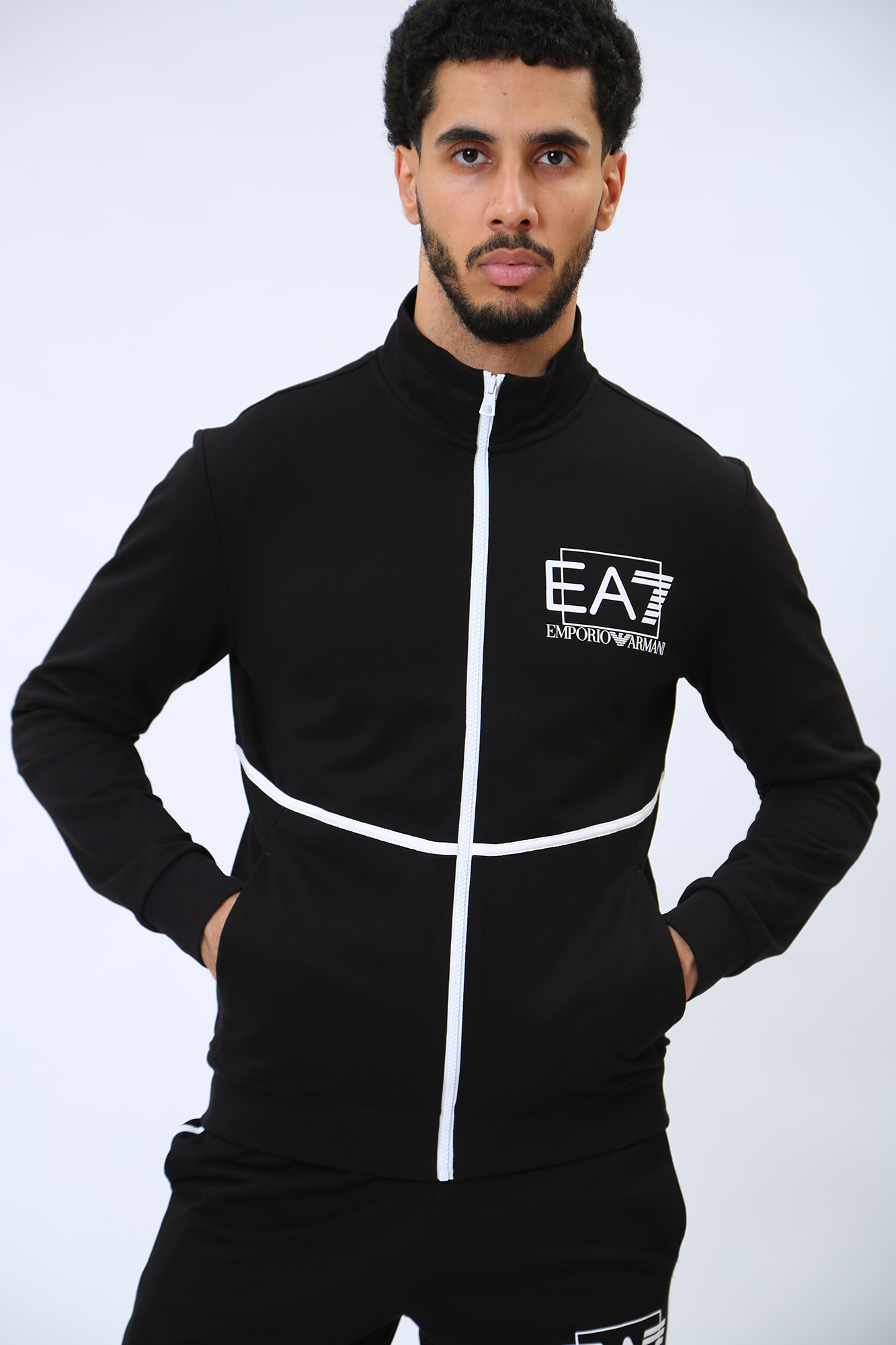 3RPV75_PJ05Z Комплект спортивный EA7 280