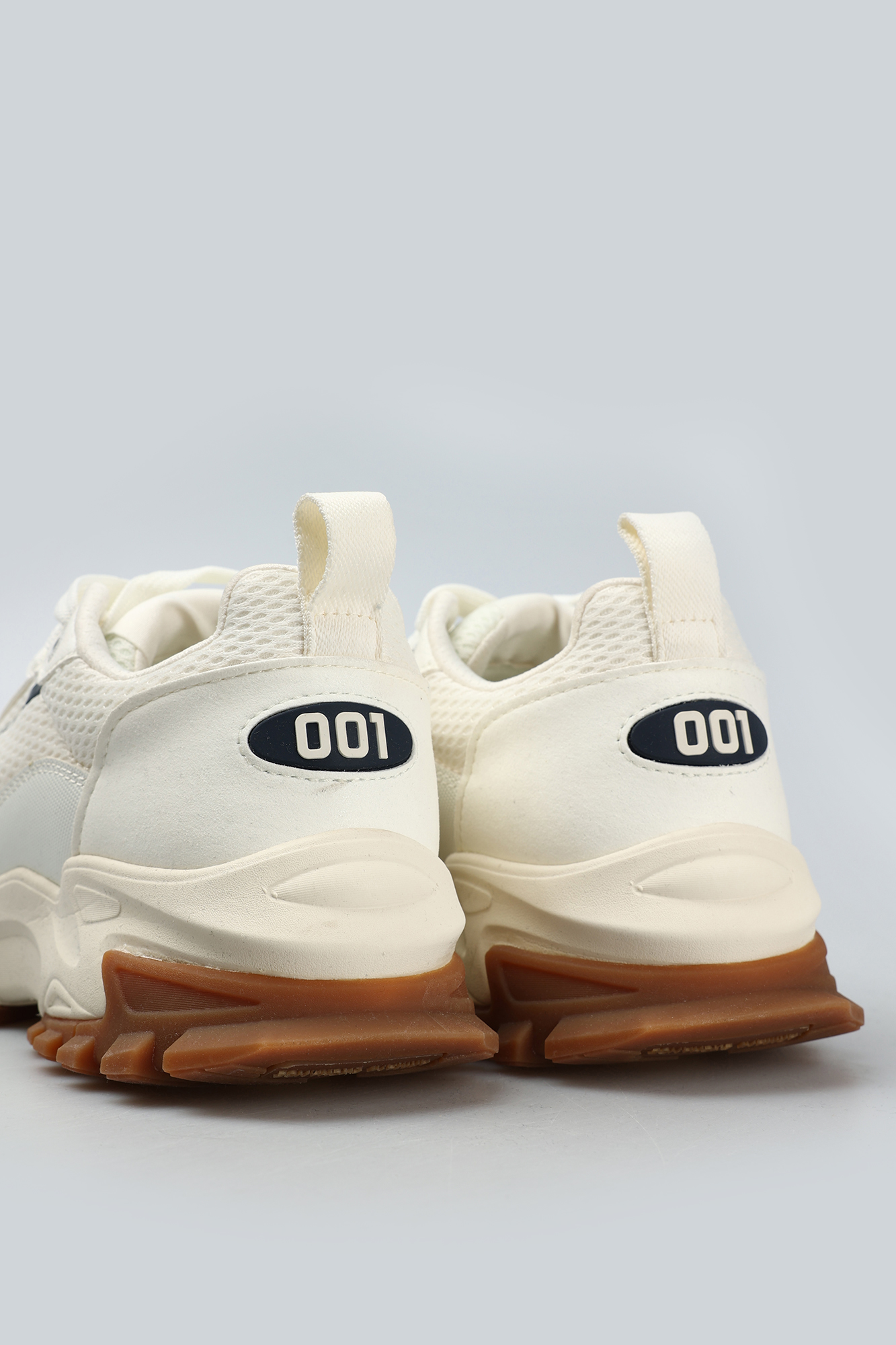 XUX194_XV793 Кроссовки Armani Exchange Белый