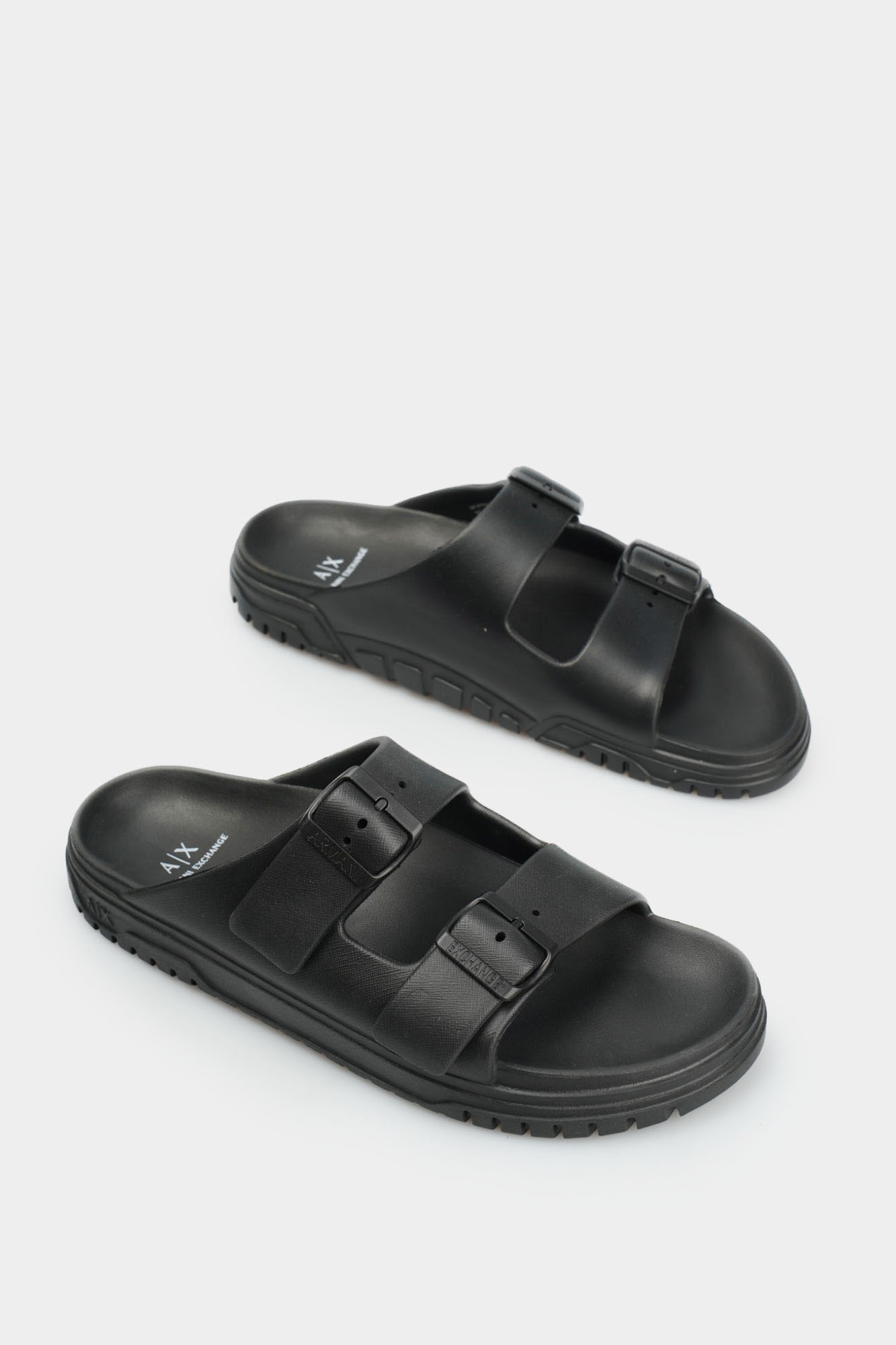 XUP015_XV821 Шлепанцы Armani Exchange Черный