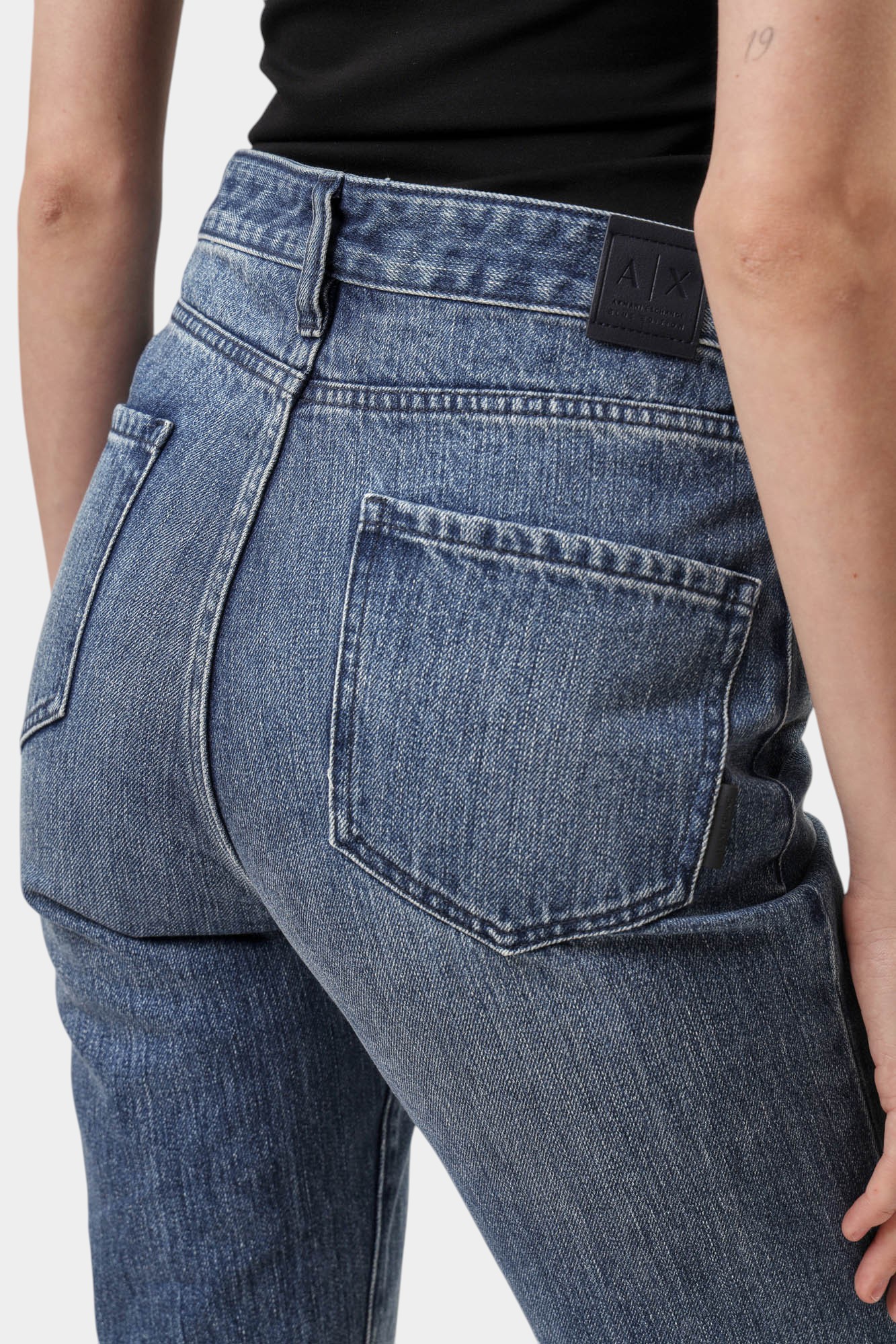 XW000073_AF12845 брюки джинсовые armani exchange 