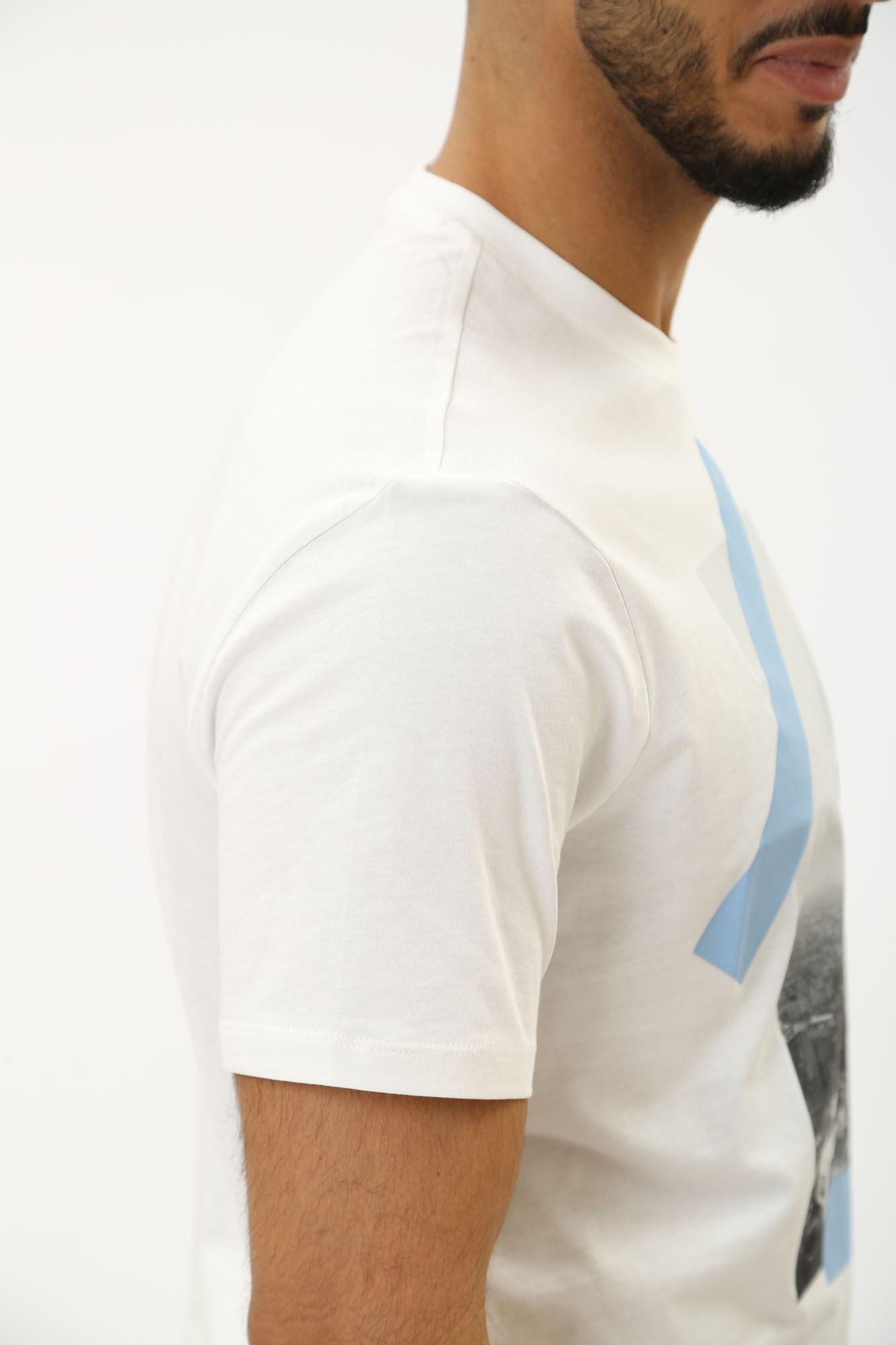 3DZTHR_ZJBYZ Футболка Armani Exchange Белый