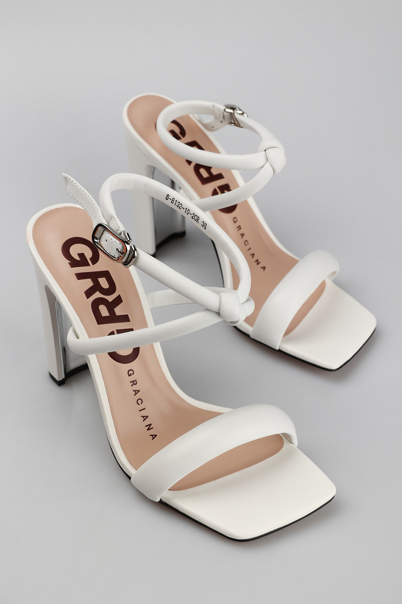 8132-10 Босоножки Graciana Белый