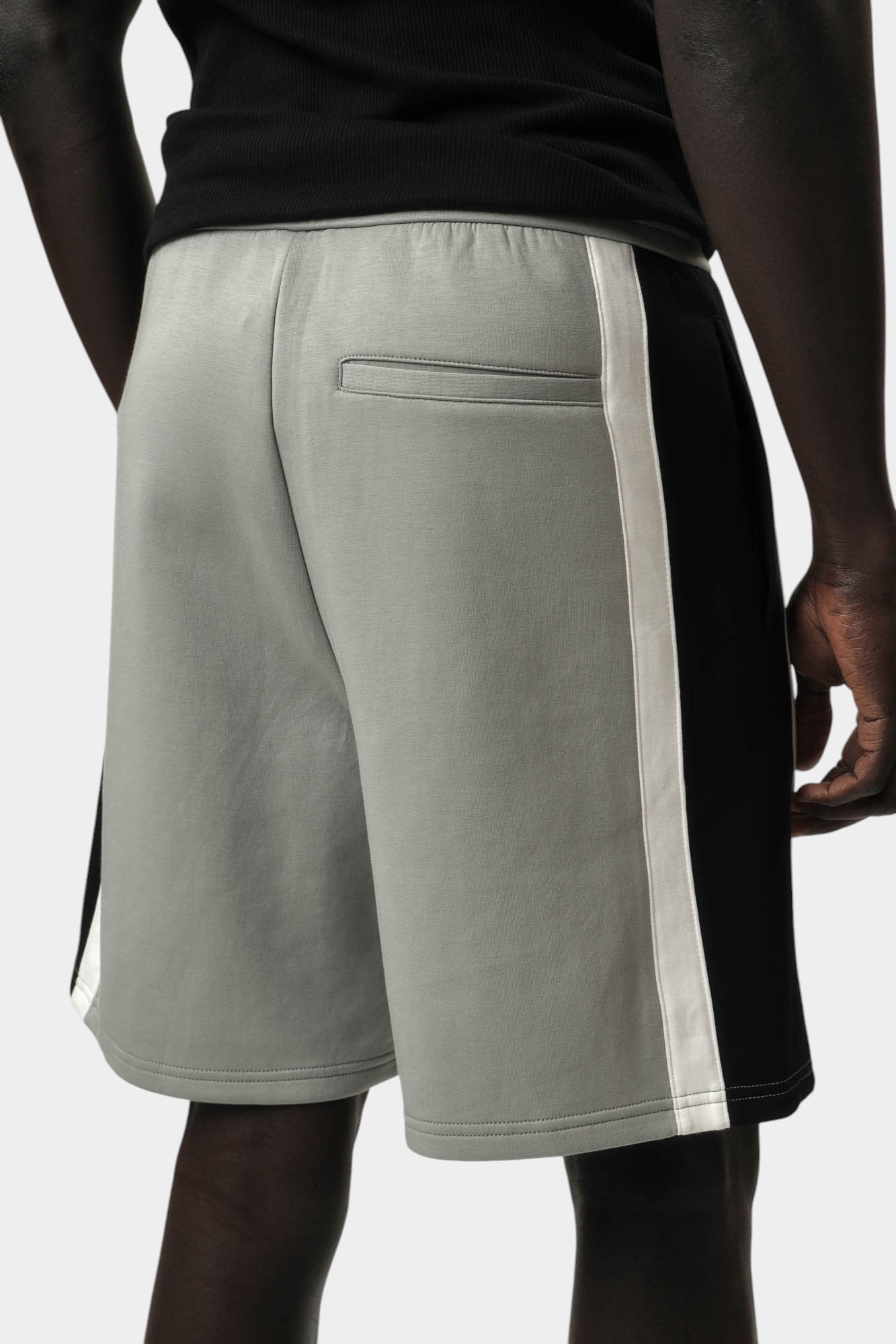 XM000521_AF13047 Шорты трикотажные Armani Exchange Серый