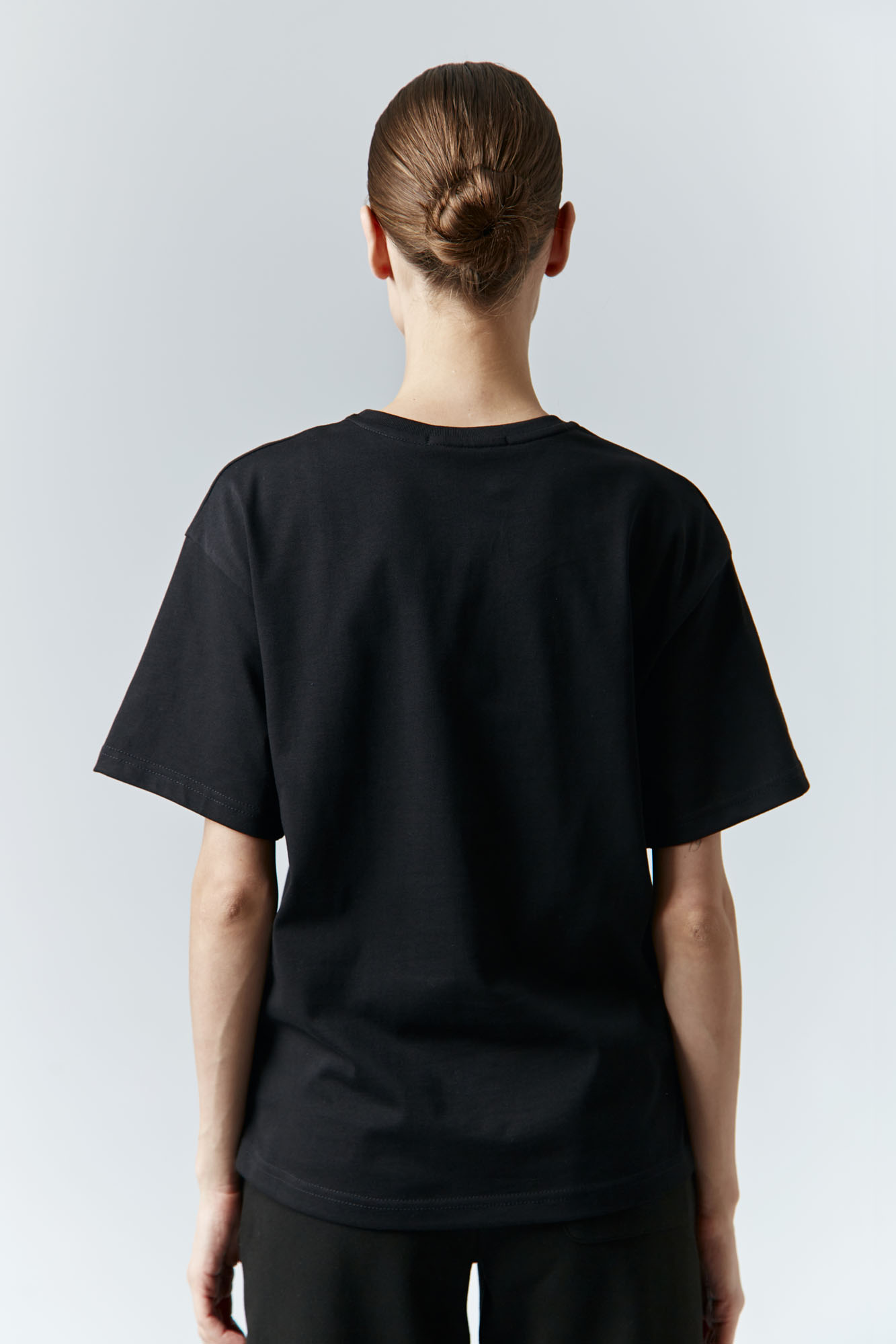 W-242-P-43-0036 футболка the hills 