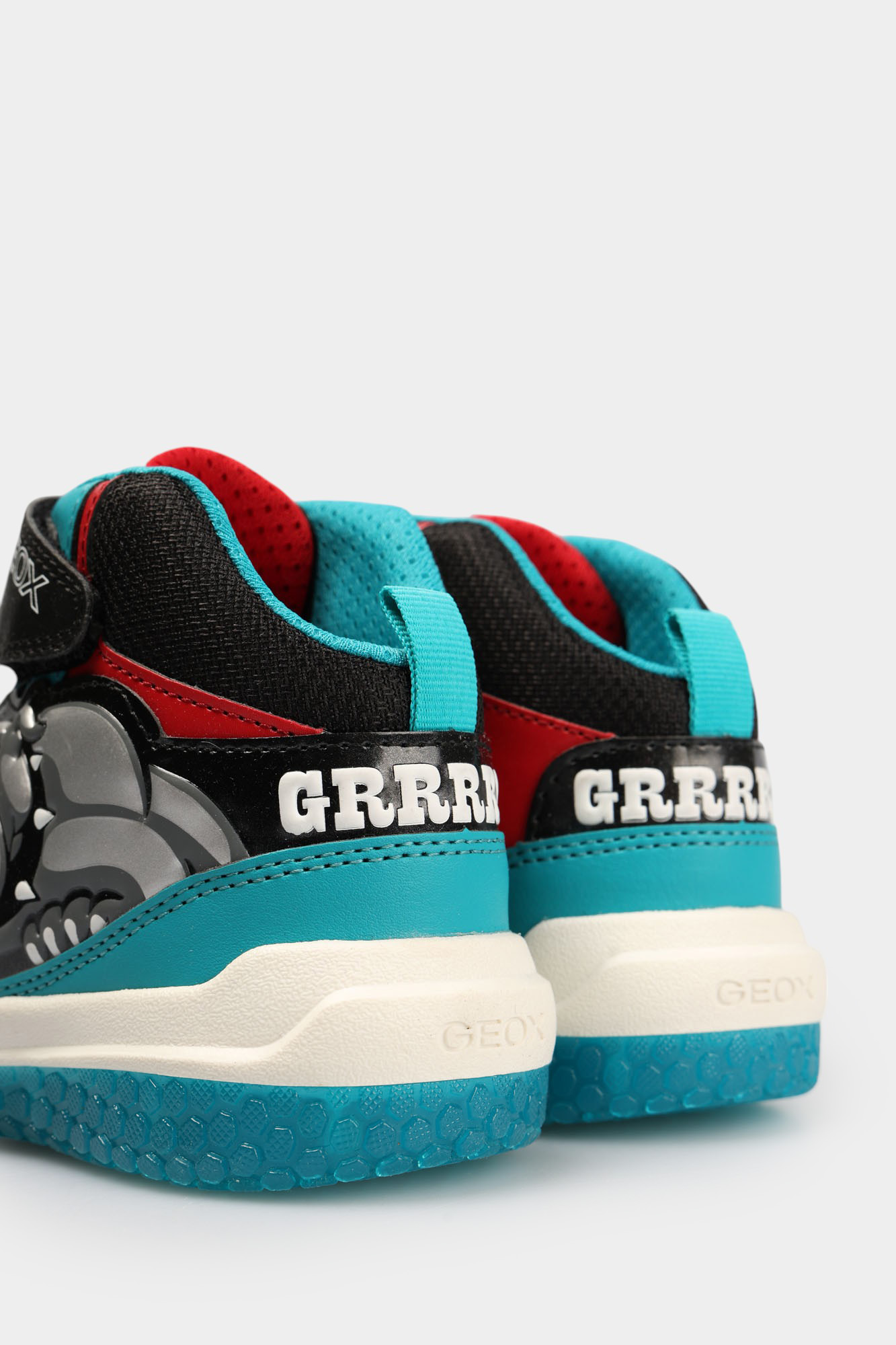 J56MCA054 Ботинки Geox Черный