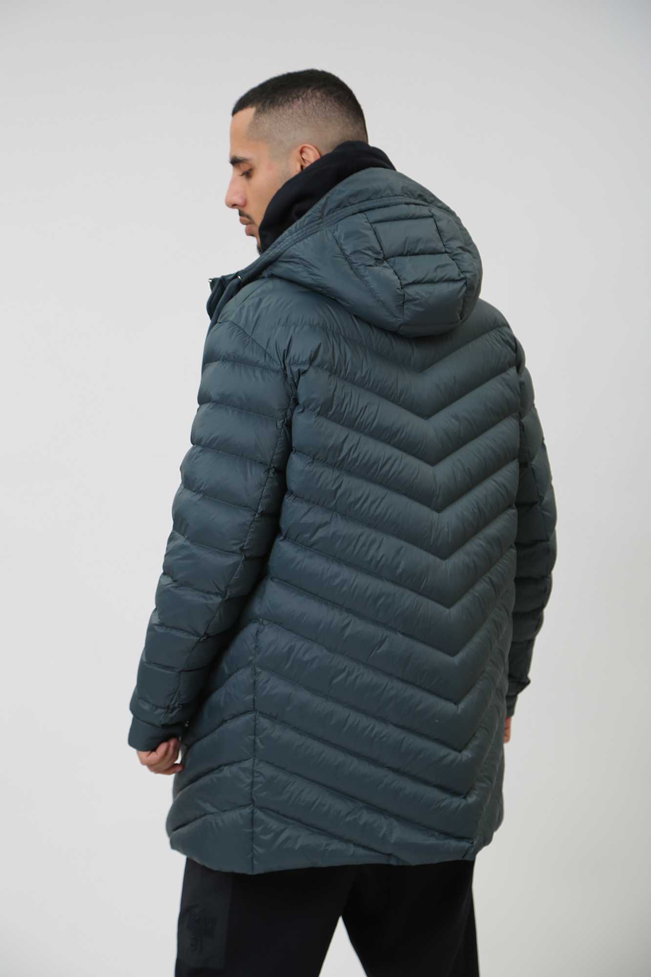 8NZL20_ZNW3Z Пальто пуховое Armani Exchange Черный