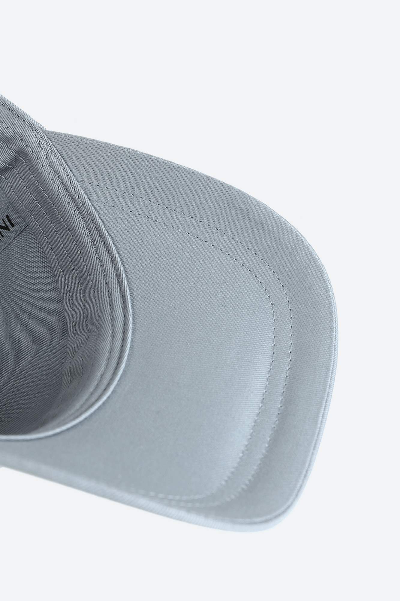 954202_2R102_21641-TRADEWINDS Кепки Armani Exchange Серый