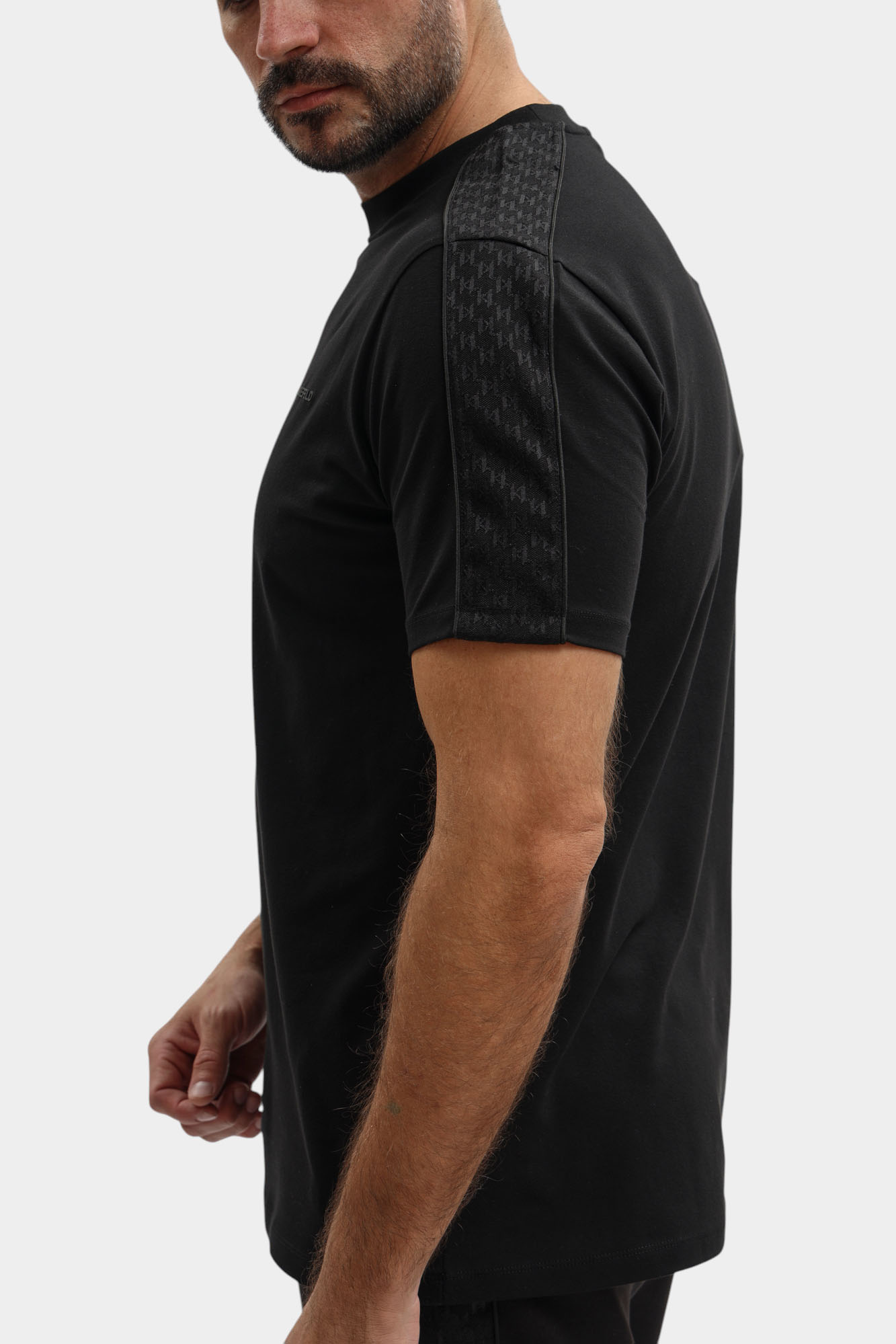 561221_755036 Футболка Karl Lagerfeld Черный