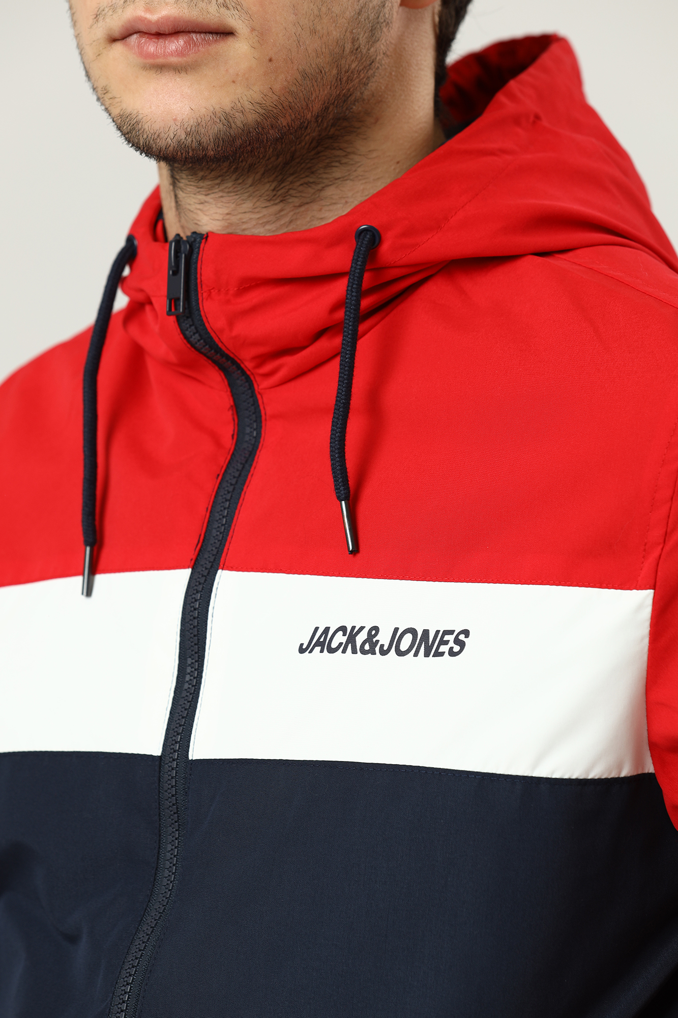 12200208 Ветровка Jack & Jones Красный