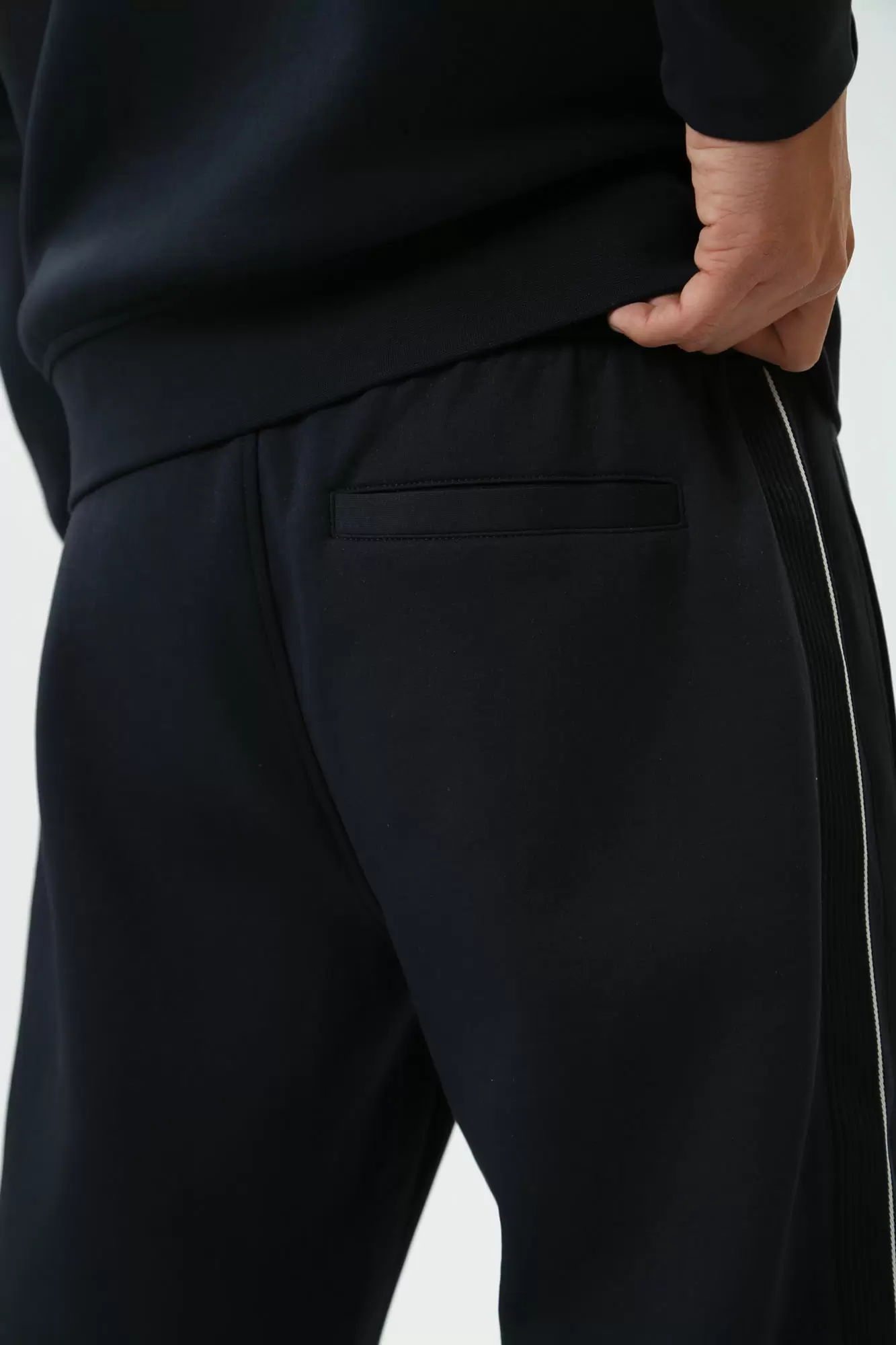 6DZPJK_ZJZGZ Брюки спортивные Armani Exchange Синий