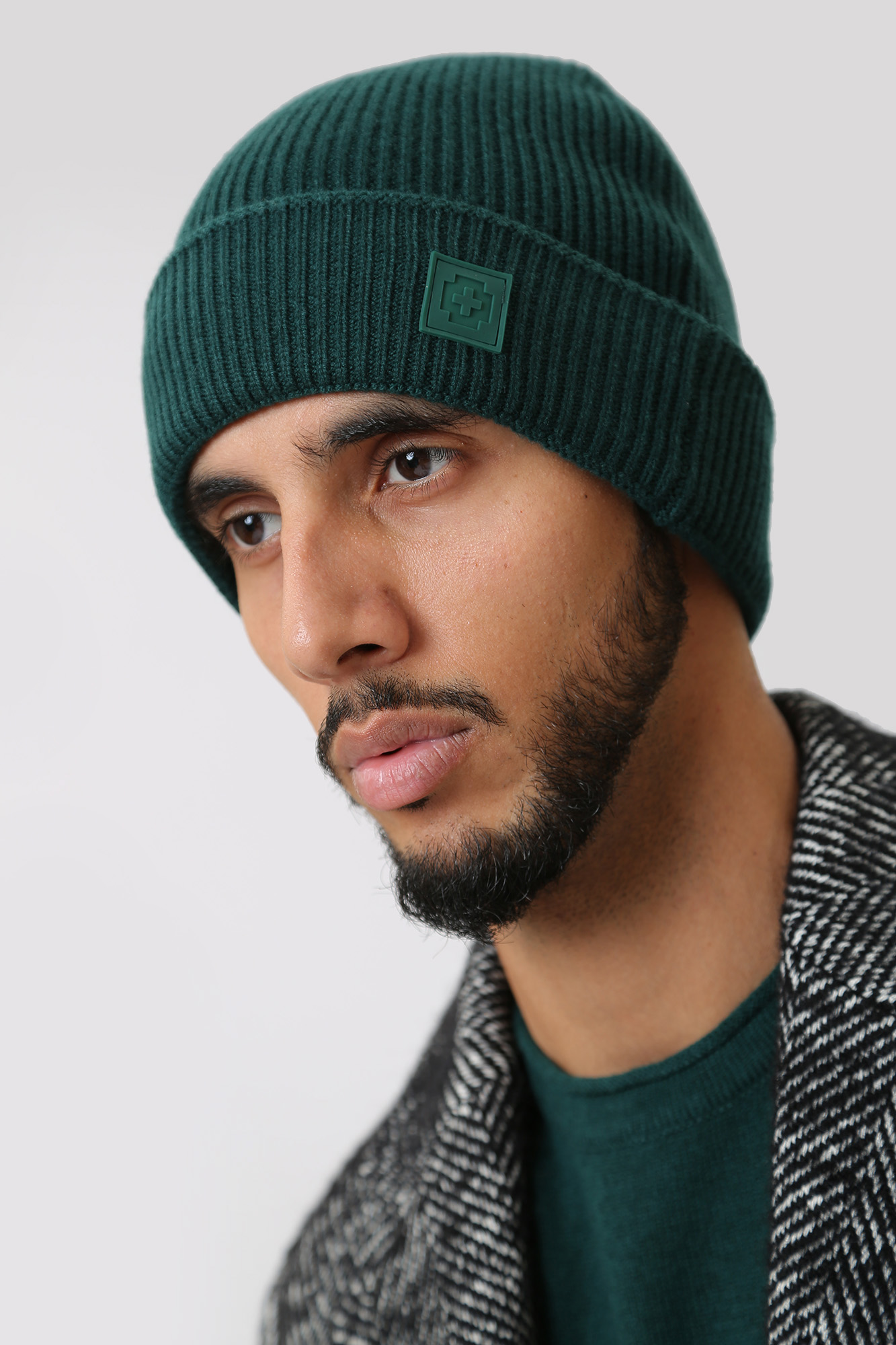 30038584_10012738 Шапка-шарф Strellson Зеленый