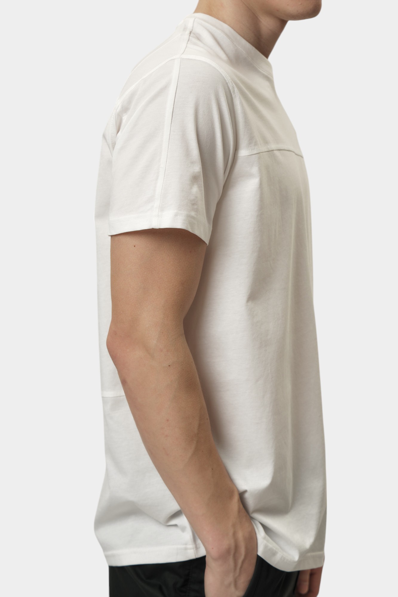 XM000359_AF10364 Футболка Armani Exchange Белый