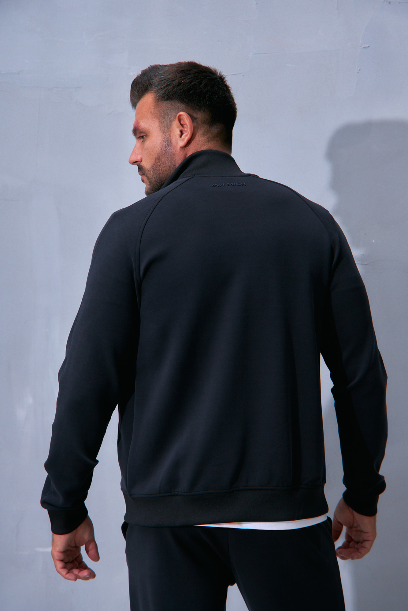 VM-232-53-120 Толстовка Van Mich Черный